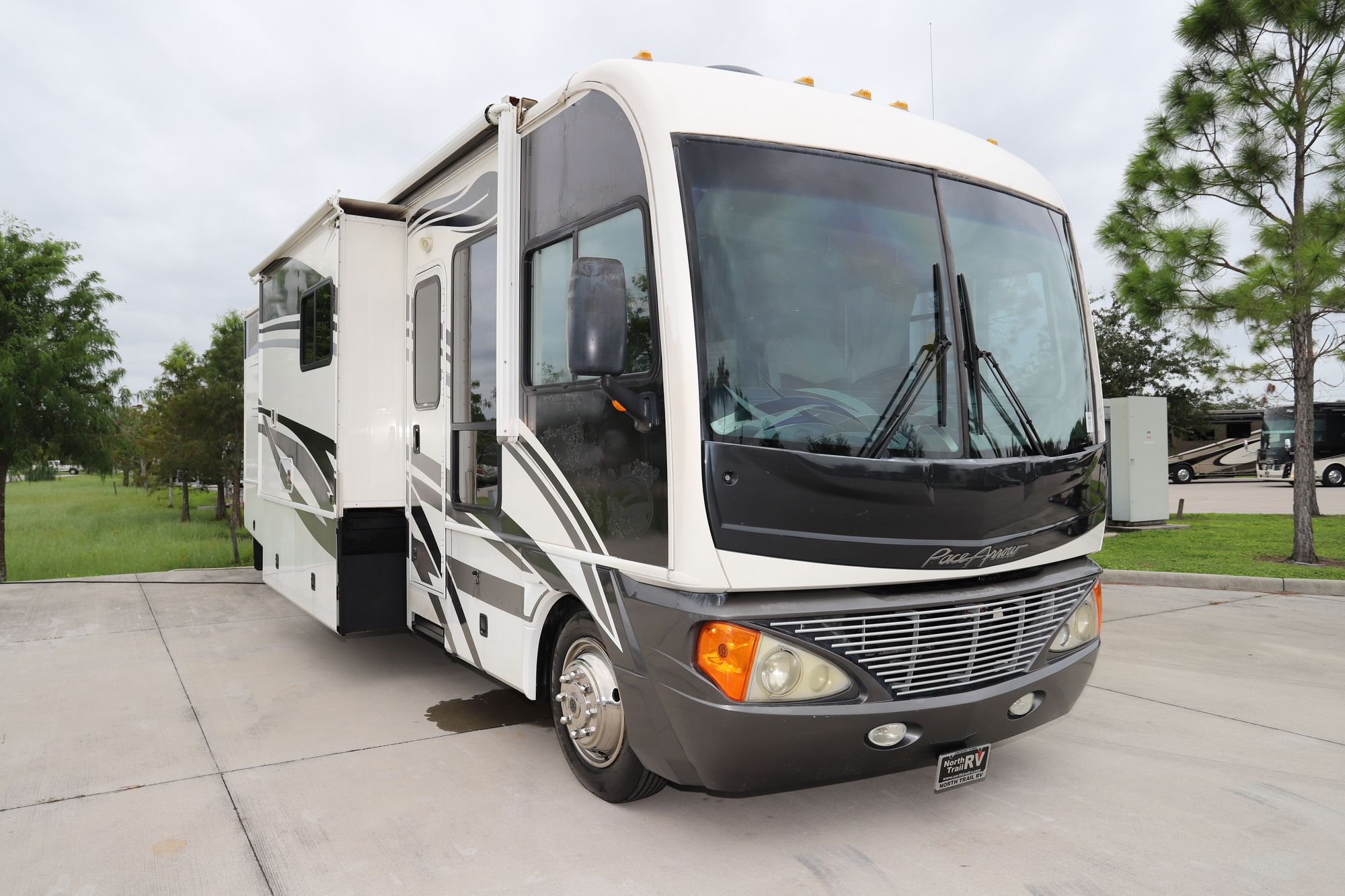 Used 2004 Fleetwood Pace Arrow 36B Class A  For Sale