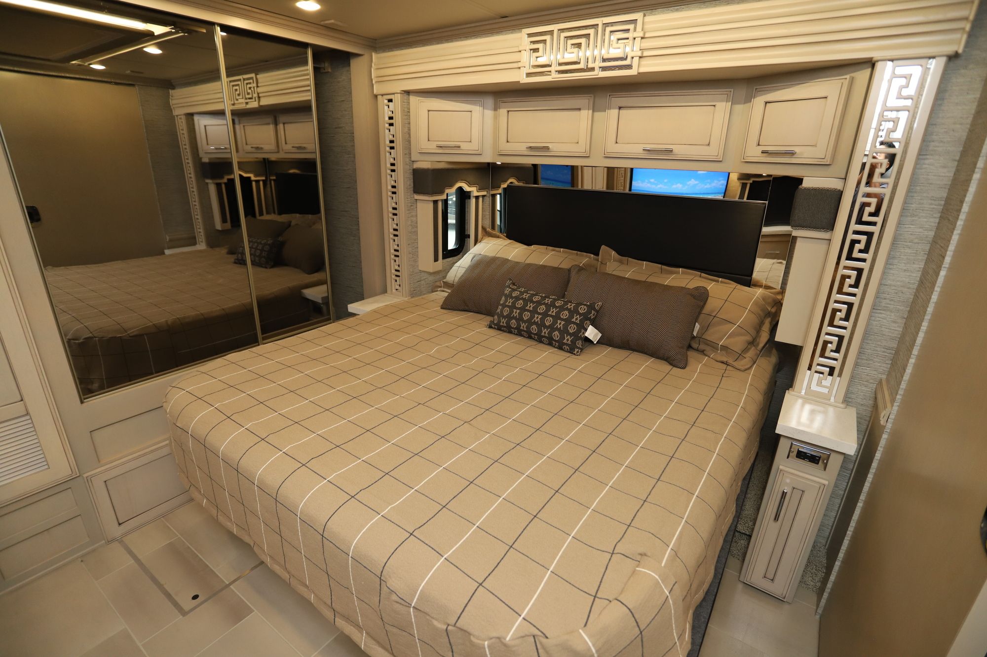 New 2021 Newmar Ventana 3717 Class A  For Sale