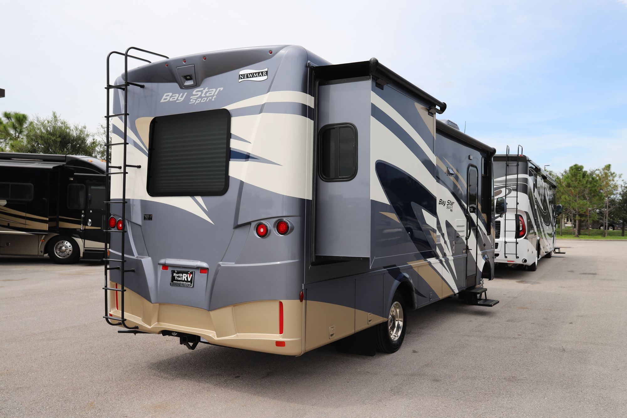 New 2021 Newmar Bay Star Sport 2702 Class A  For Sale