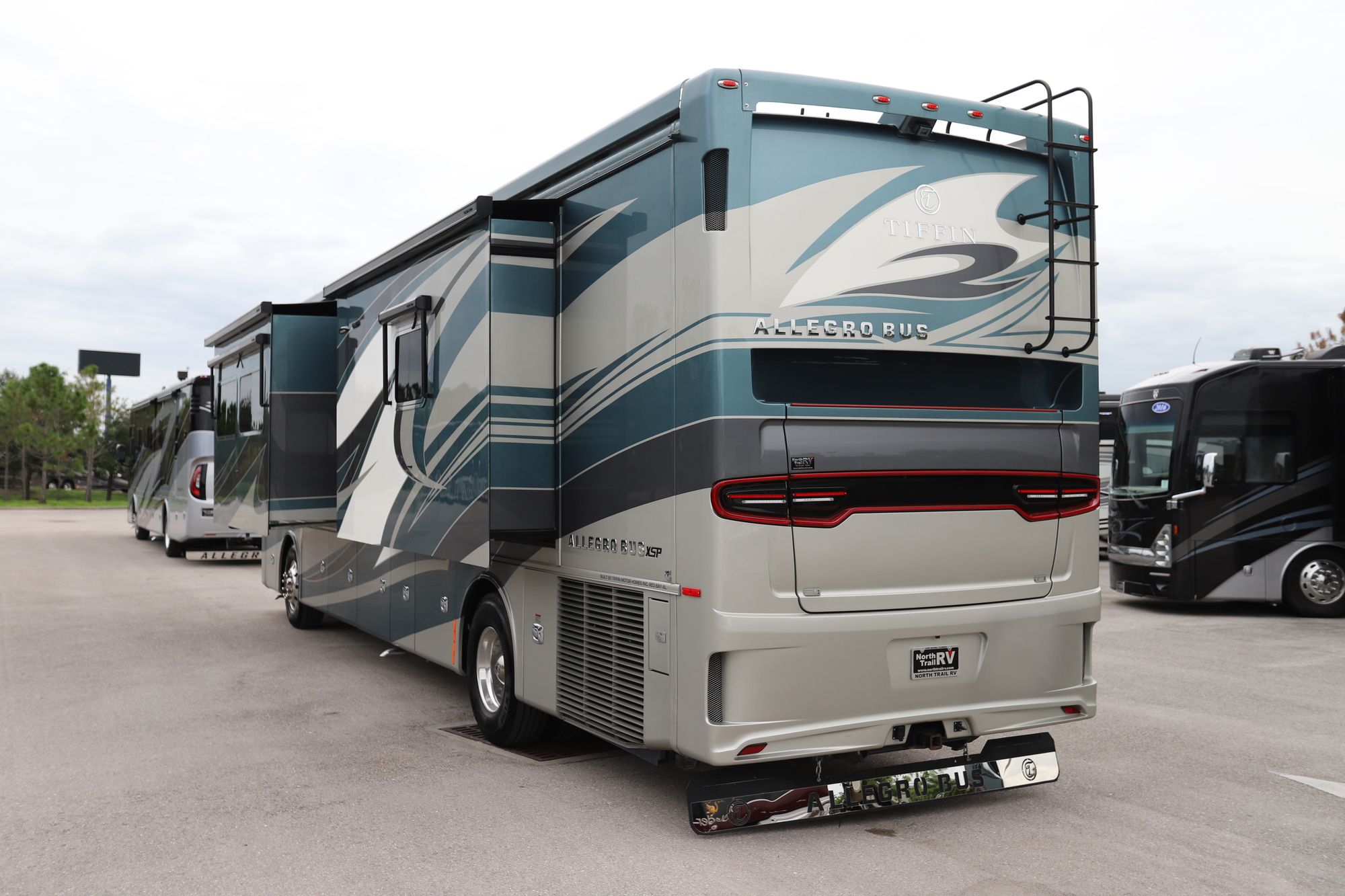 Used 2020 Tiffin Motor Homes Allegro Bus 40AP Class A  For Sale