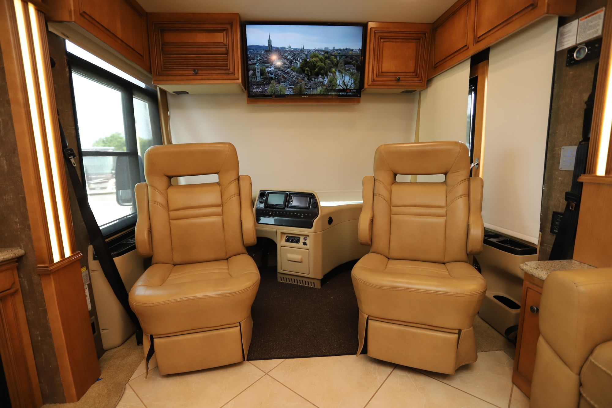 Used 2014 Newmar Dutch Star 4369 Class A  For Sale