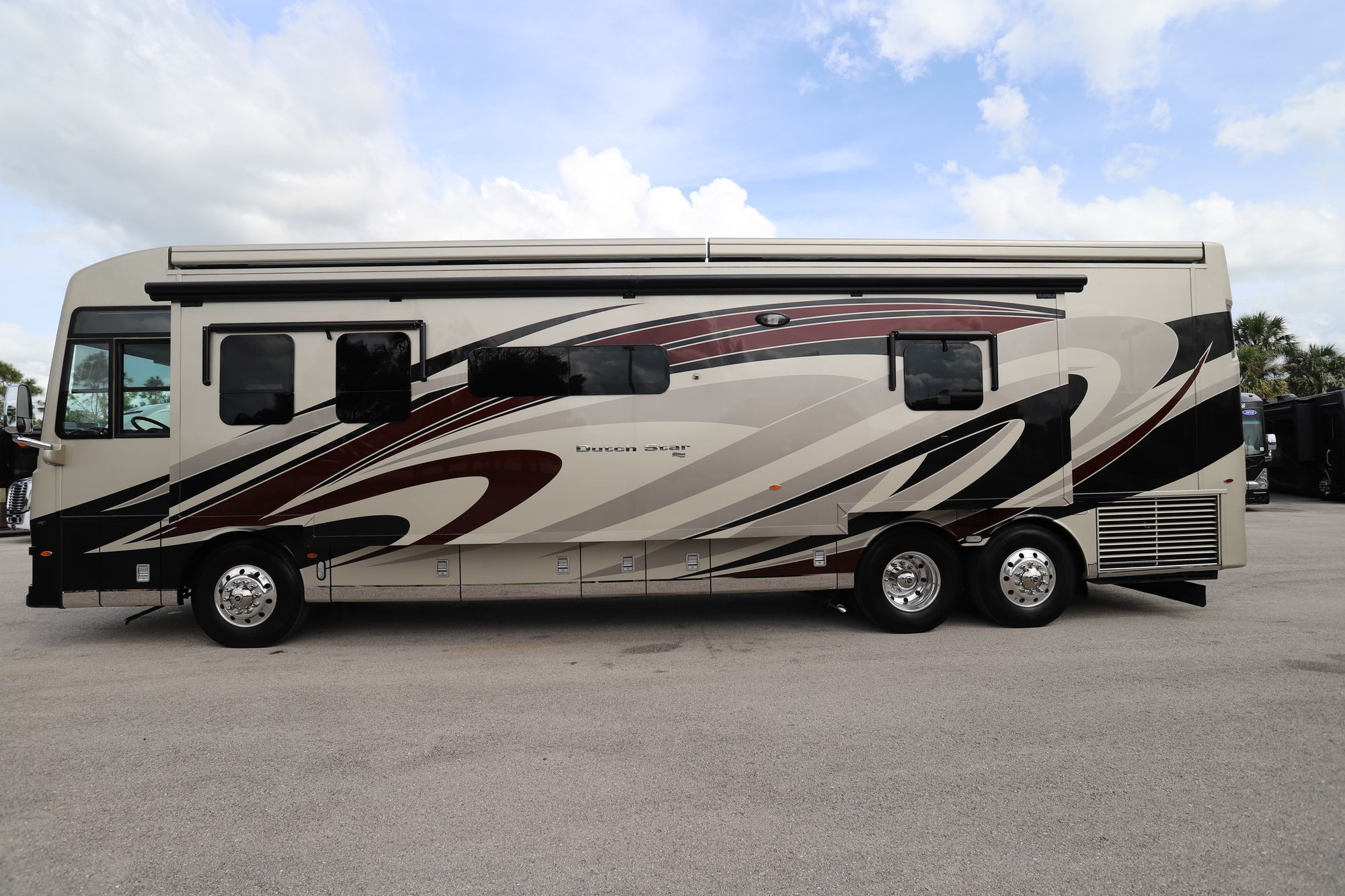 Used 2019 Newmar Dutch Star 4002 Class A  For Sale