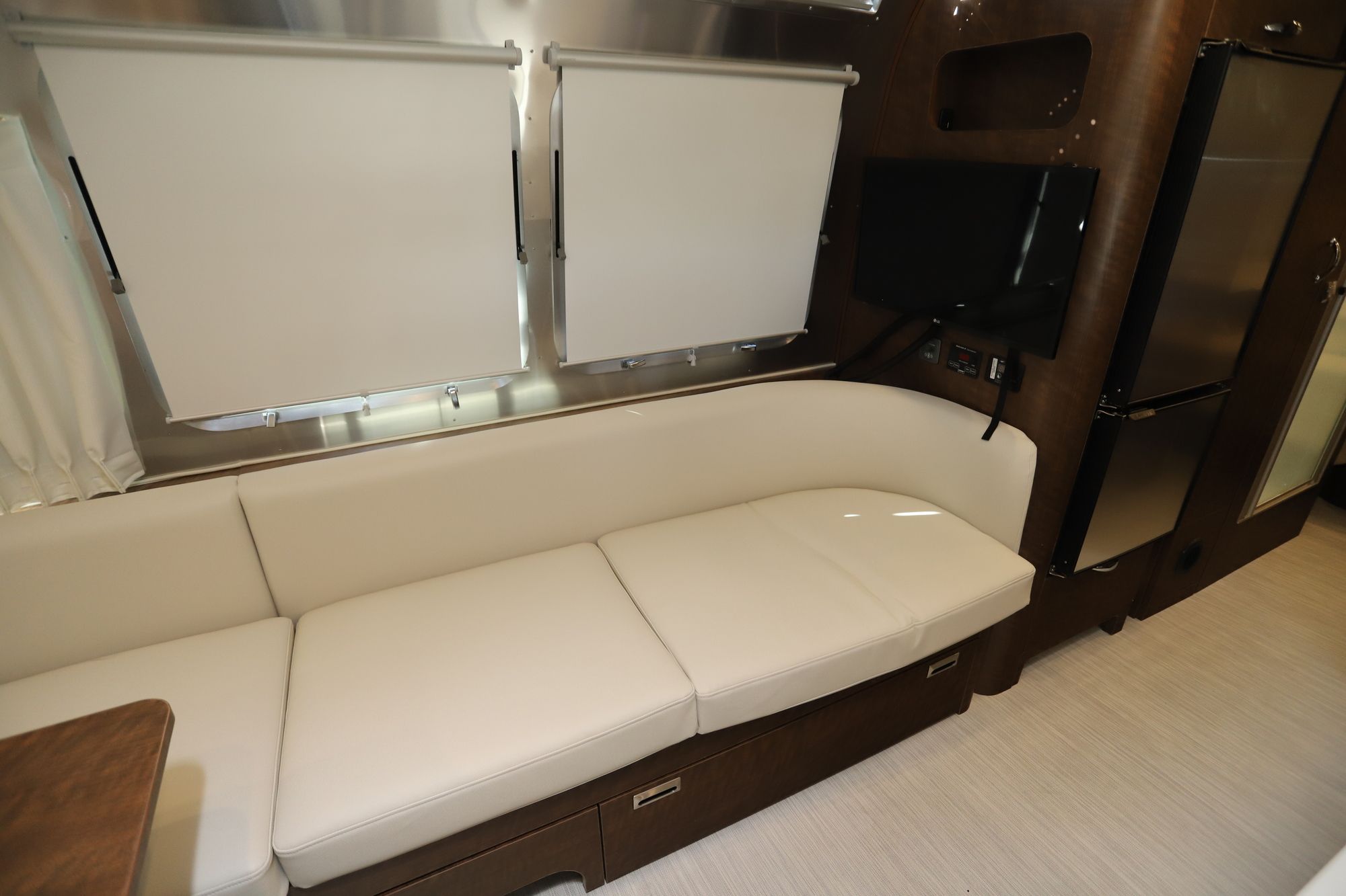 New 2021 Airstream Globetrotter 25FB Travel Trailer  For Sale