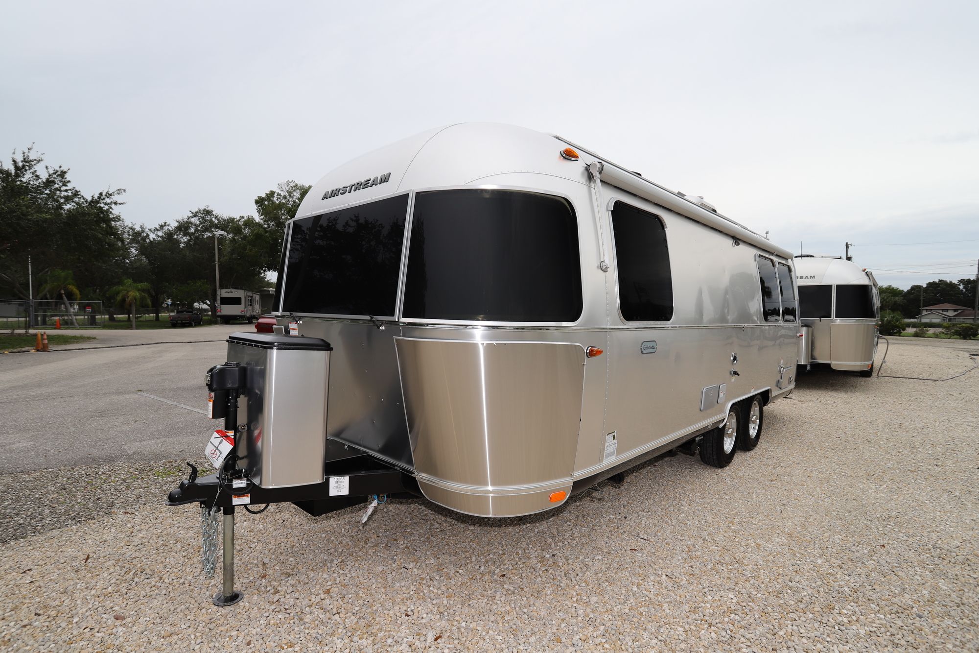 New 2021 Airstream Globetrotter 25FB Travel Trailer  For Sale