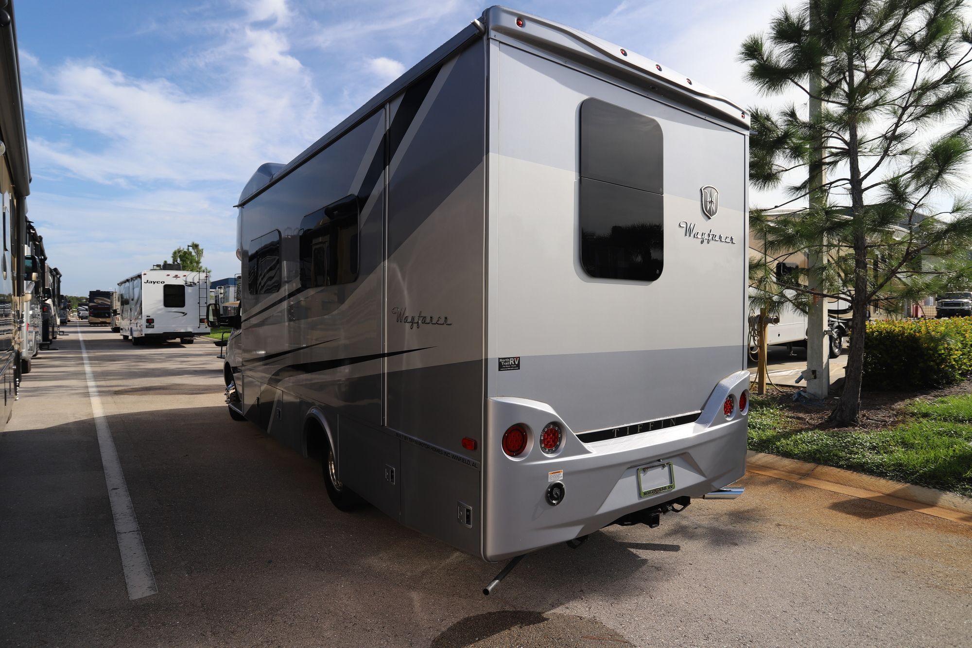 Used 2020 Tiffin Motor Homes Wayfarer 25RW Class C  For Sale