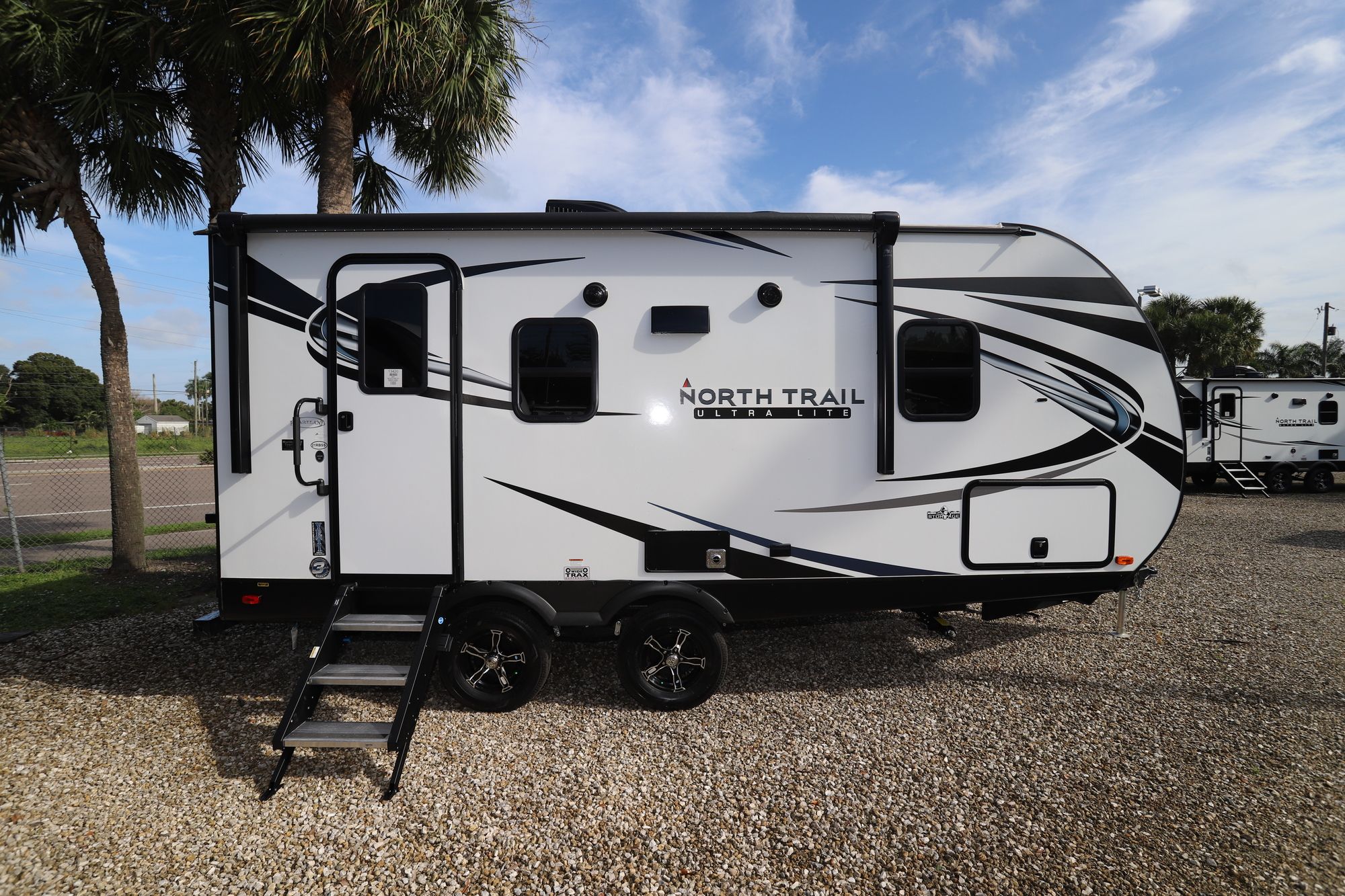 New 2021 Heartland Rv North Trail 21RBSS Travel Trailer  For Sale