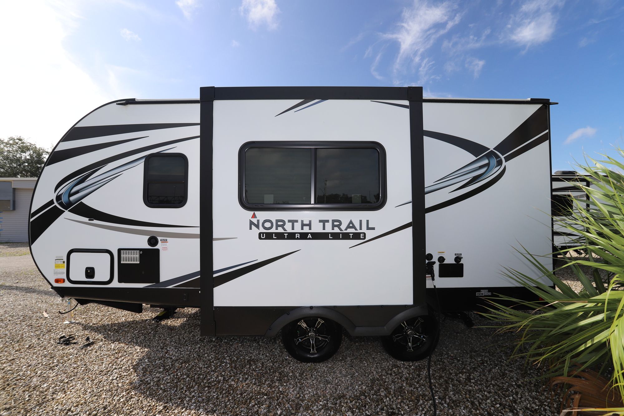 New 2021 Heartland Rv North Trail 21RBSS Travel Trailer  For Sale