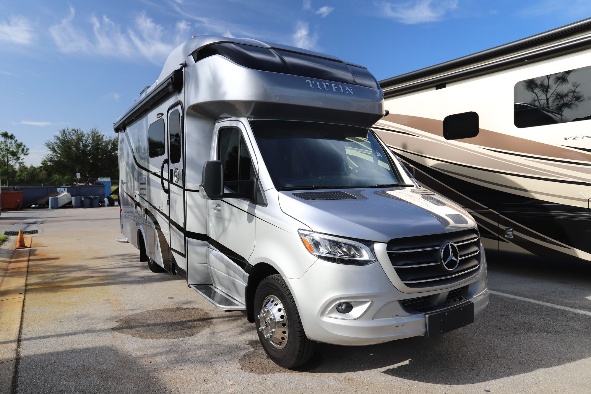 Used 2020 Tiffin Motor Homes Wayfarer 25RW Class C  For Sale