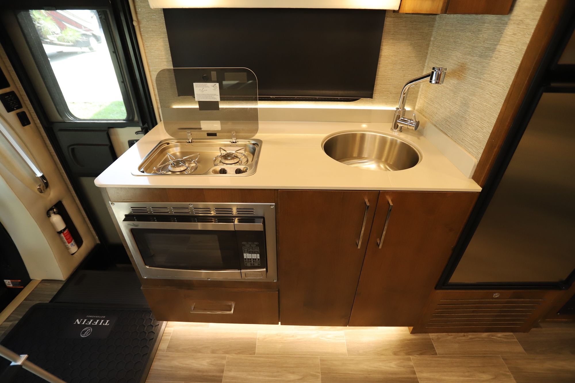 Used 2020 Tiffin Motor Homes Wayfarer 25RW Class C  For Sale