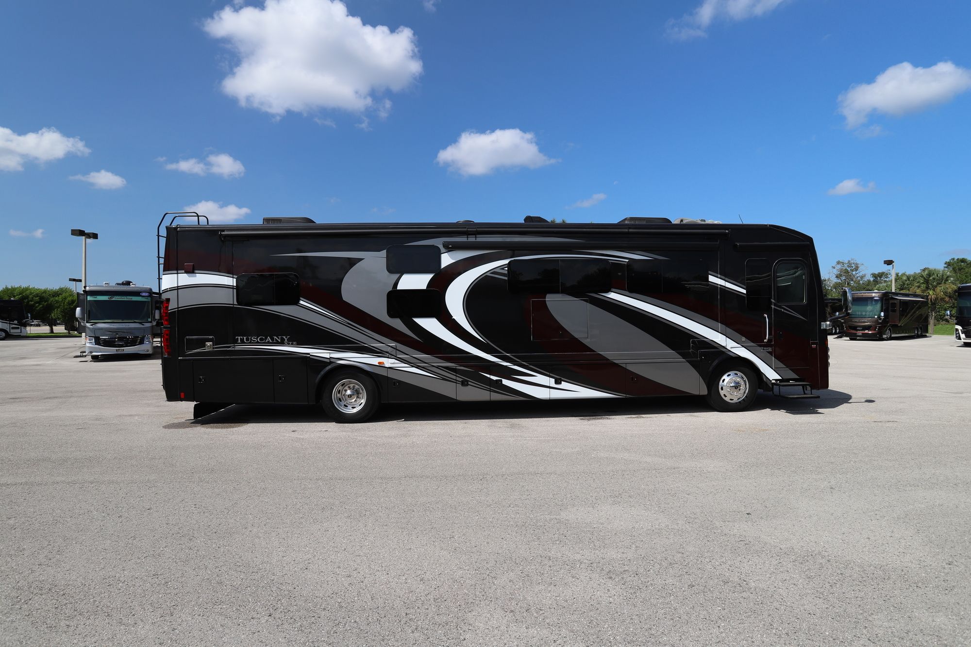 Used 2017 Thor Tuscany Xte 40BX Class A  For Sale