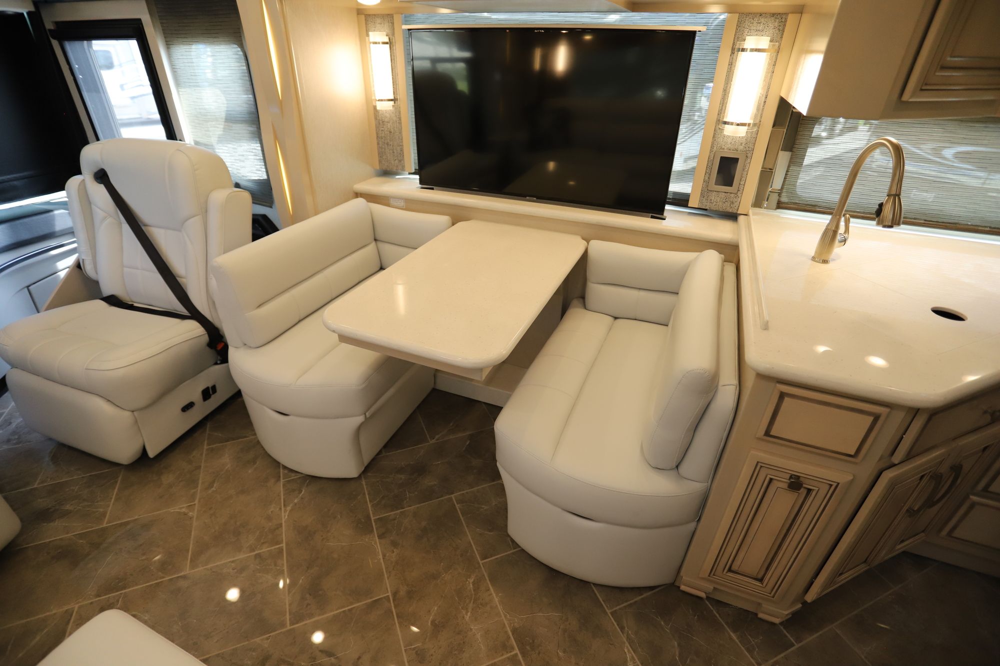 New 2021 Newmar New Aire 3343 Class A  For Sale