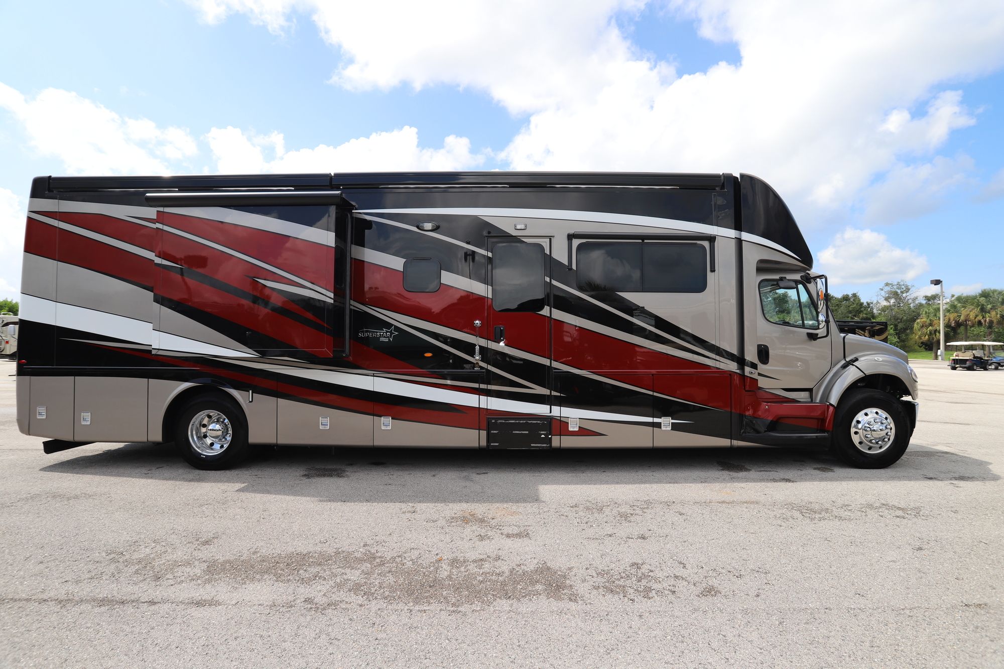 New 2021 Newmar Super Star 4051 Super C  For Sale