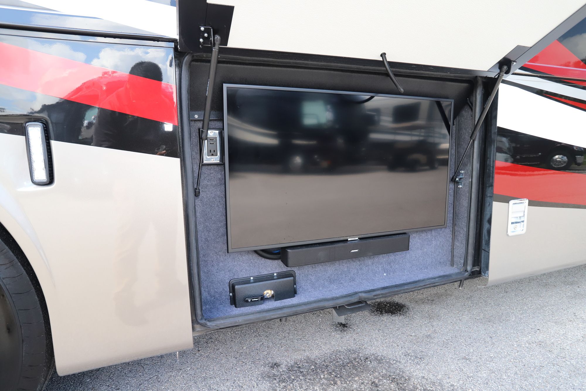 New 2021 Newmar Super Star 4051 Super C  For Sale