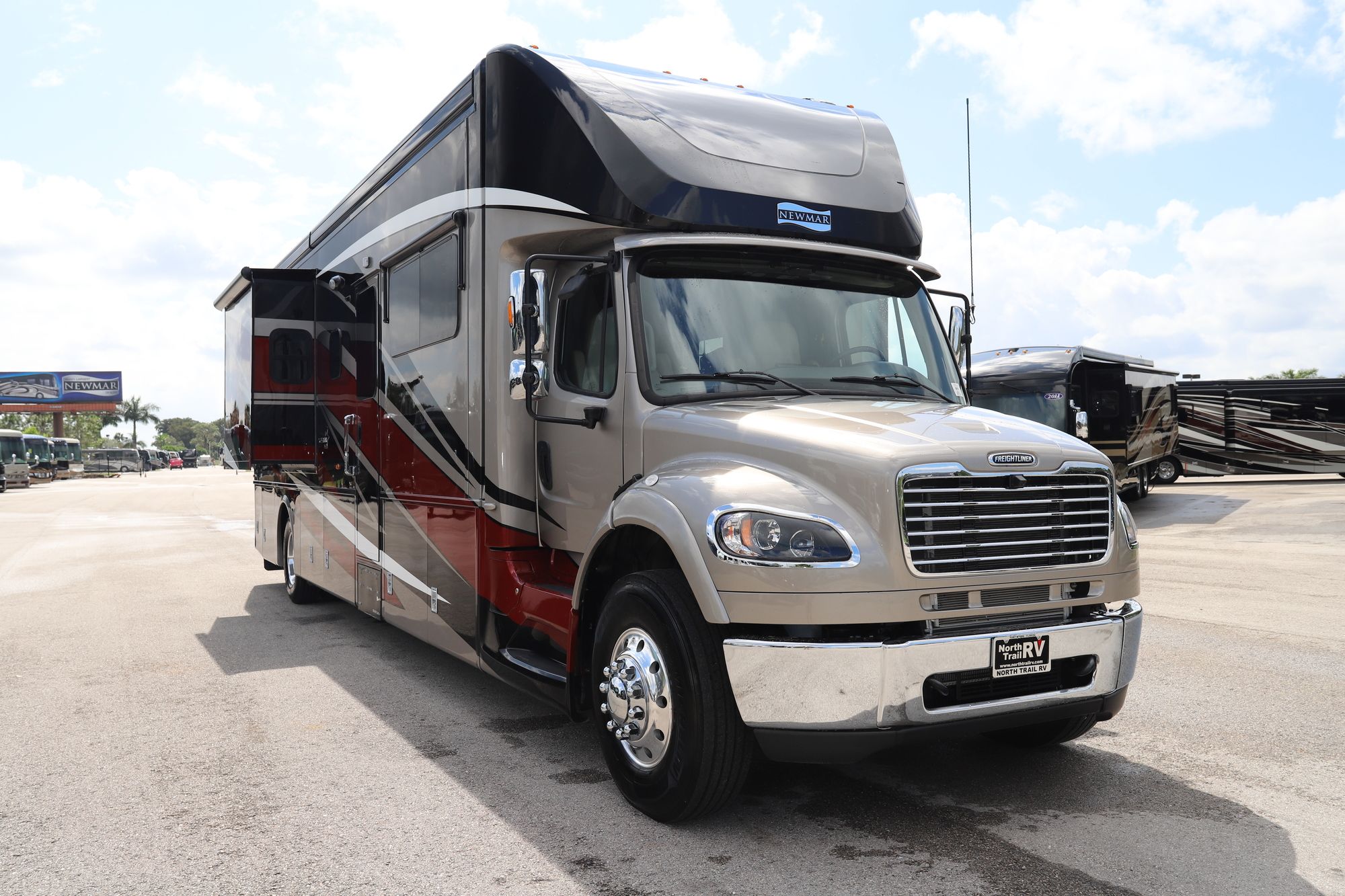 New 2021 Newmar Super Star 4051 Super C  For Sale