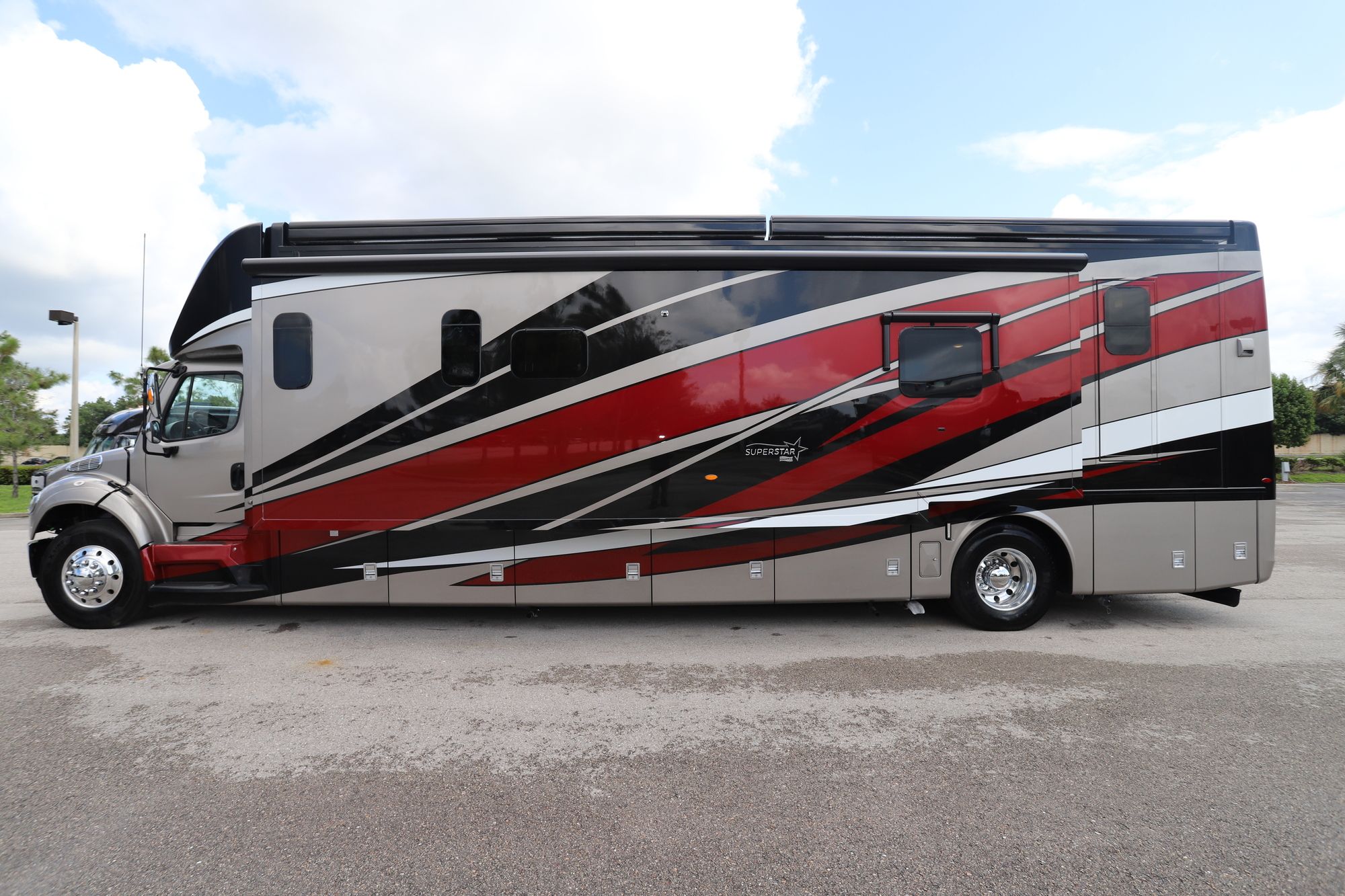 New 2021 Newmar Super Star 4051 Super C  For Sale