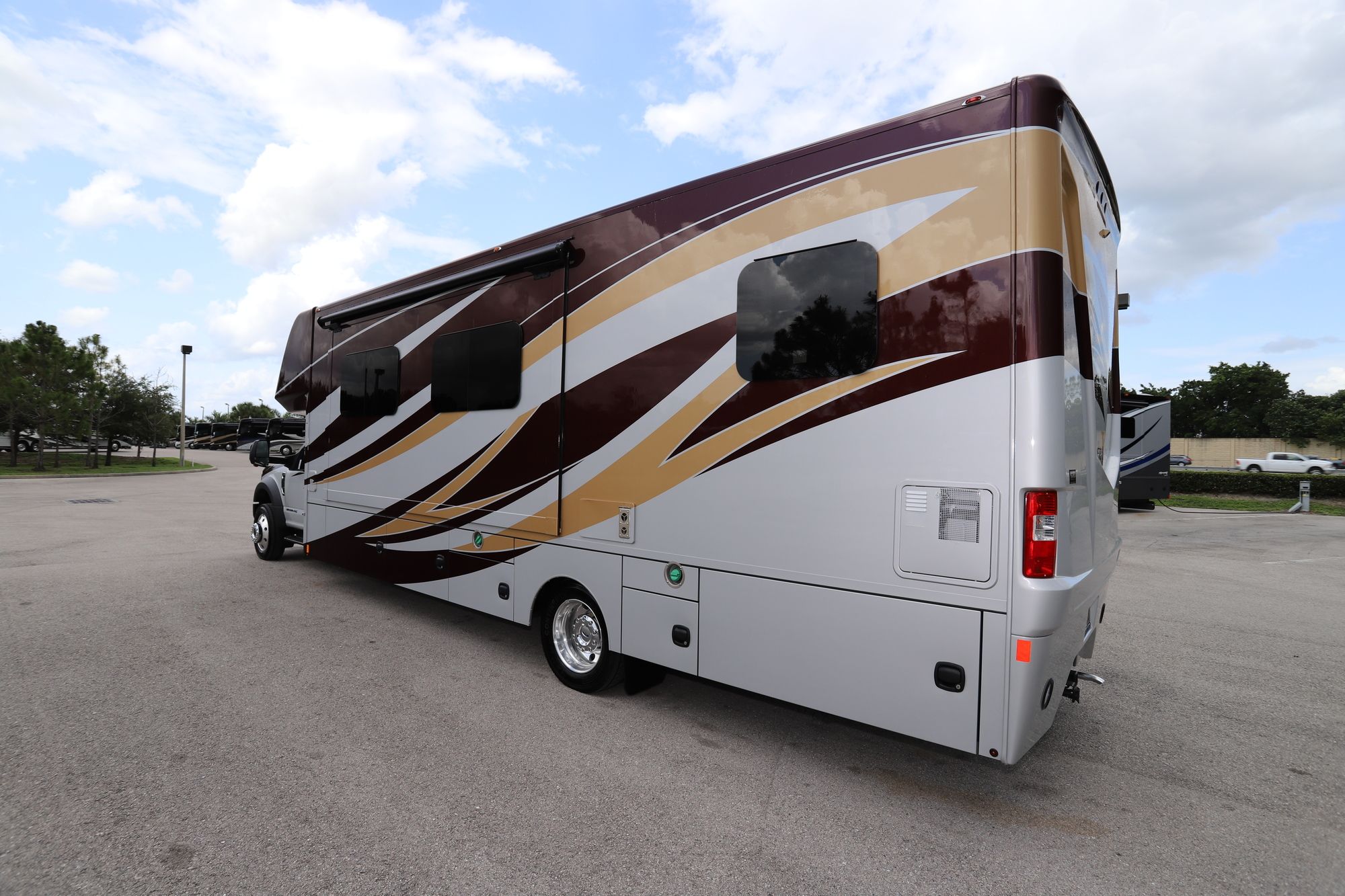 New 2021 Renegade Rv Veracruz 35MDS Class C  For Sale