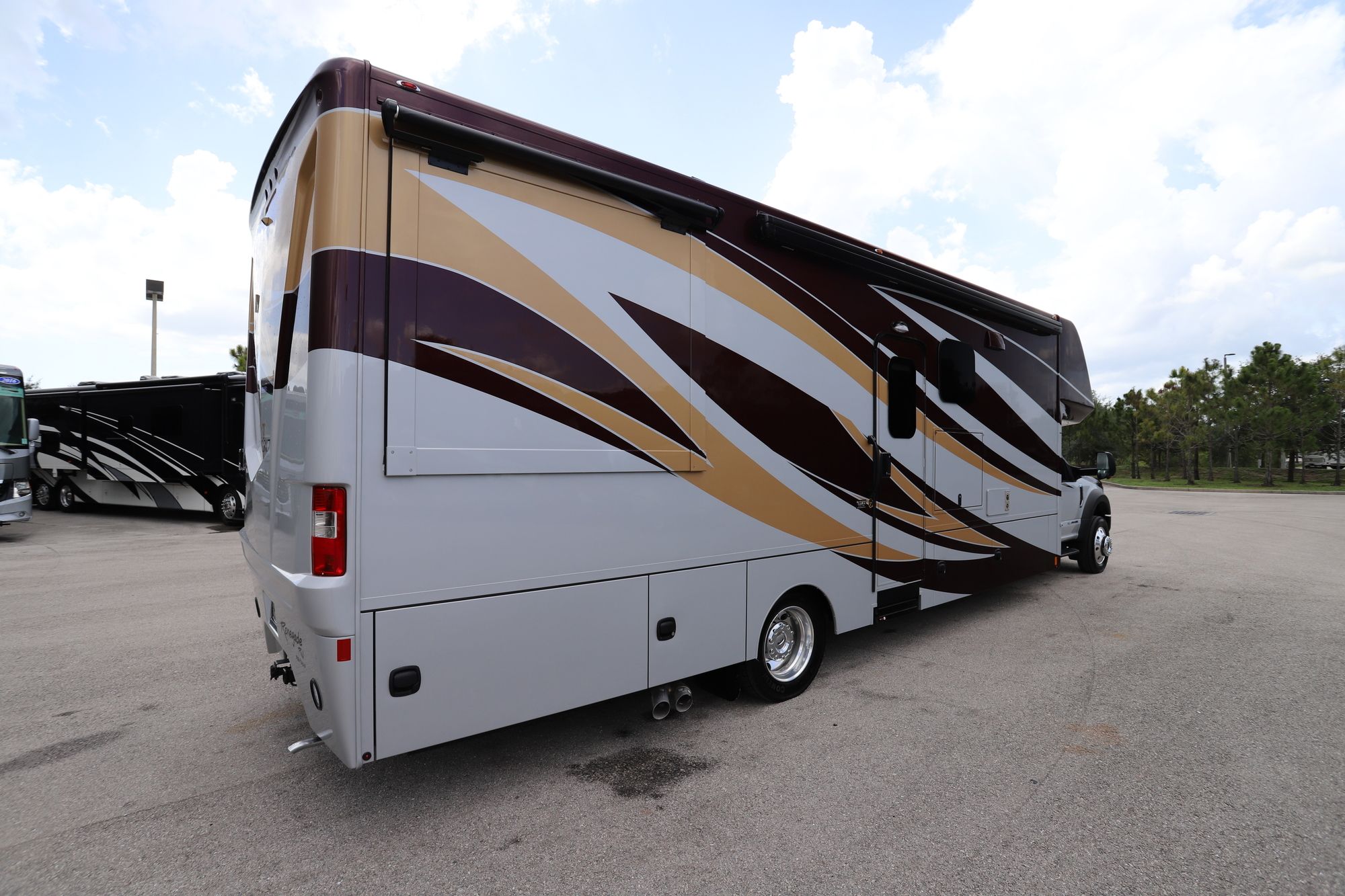 New 2021 Renegade Rv Veracruz 35MDS Class C  For Sale