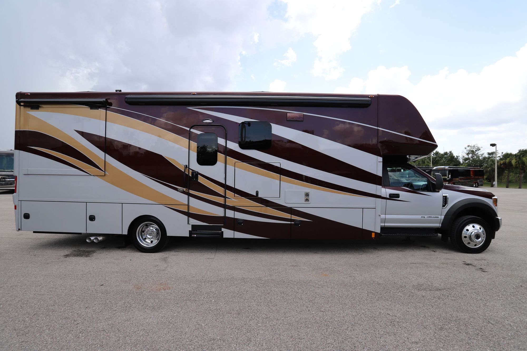 New 2021 Renegade Rv Veracruz 35MDS Class C  For Sale