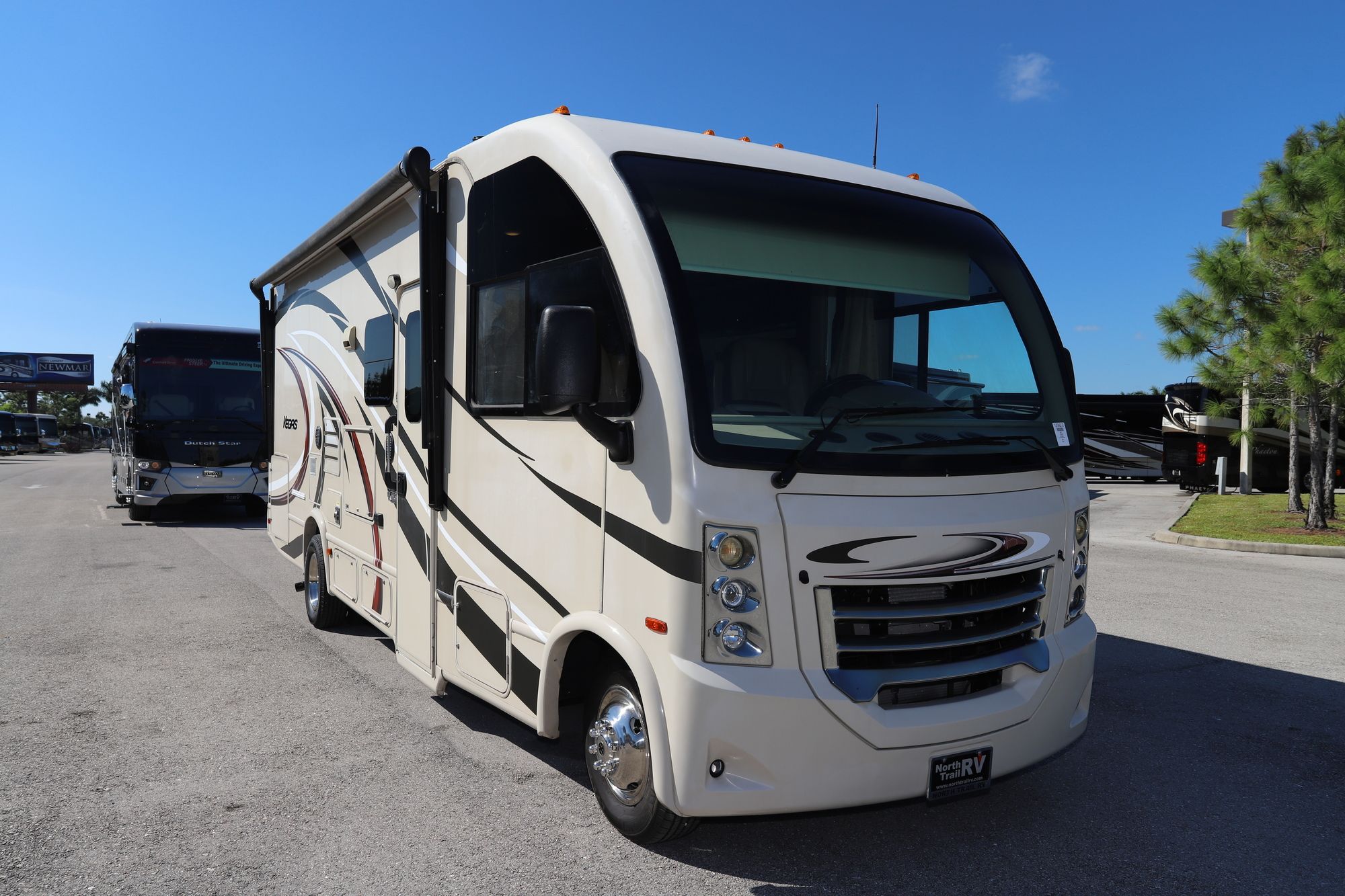 Used 2017 Thor Vegas 25.4 Class A  For Sale