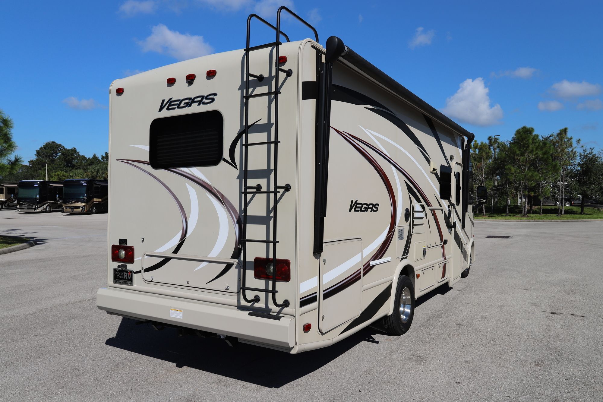 Used 2017 Thor Vegas 25.4 Class A  For Sale