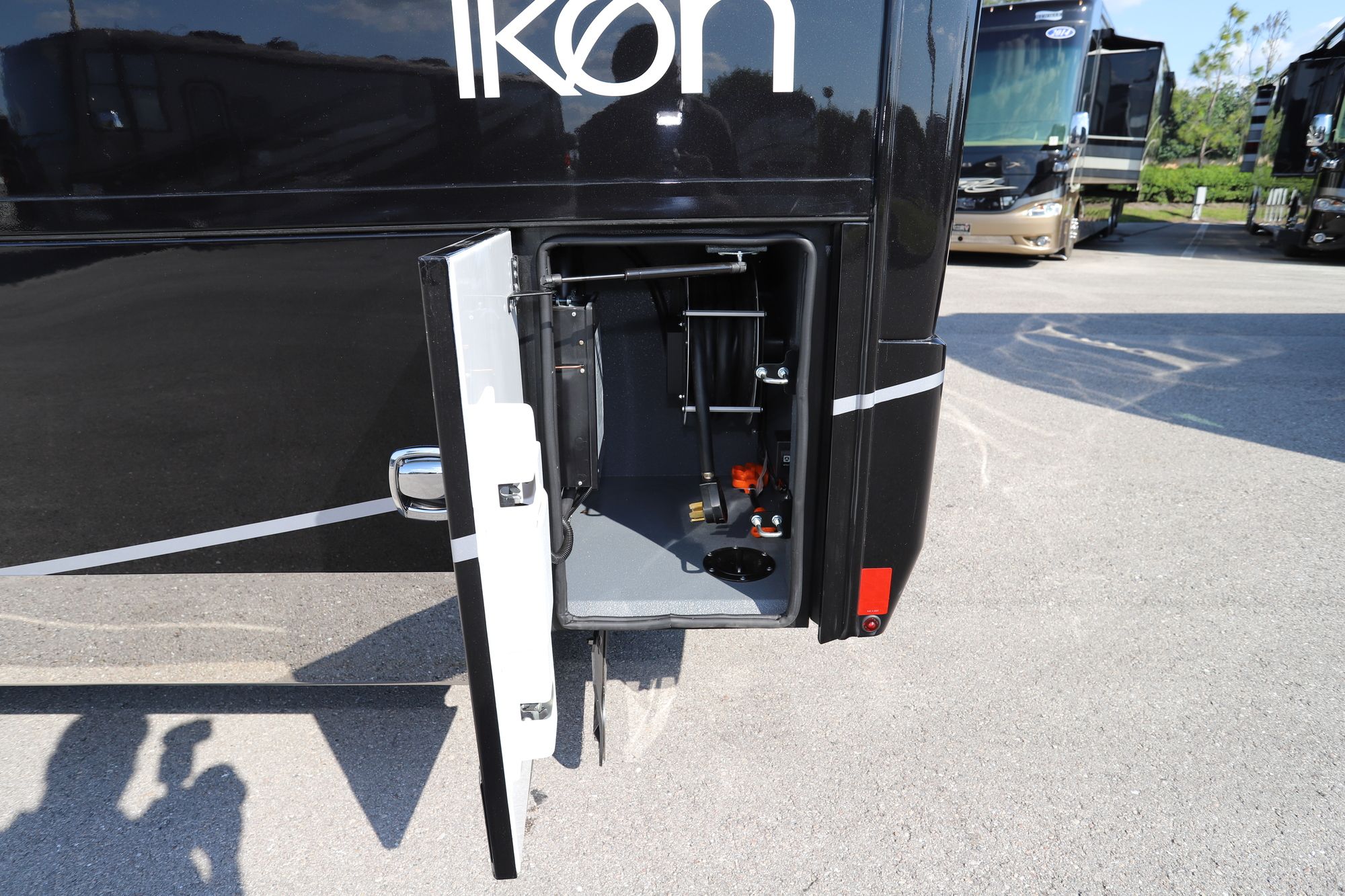 New 2021 Renegade Rv Ikon i4534RX Super C  For Sale