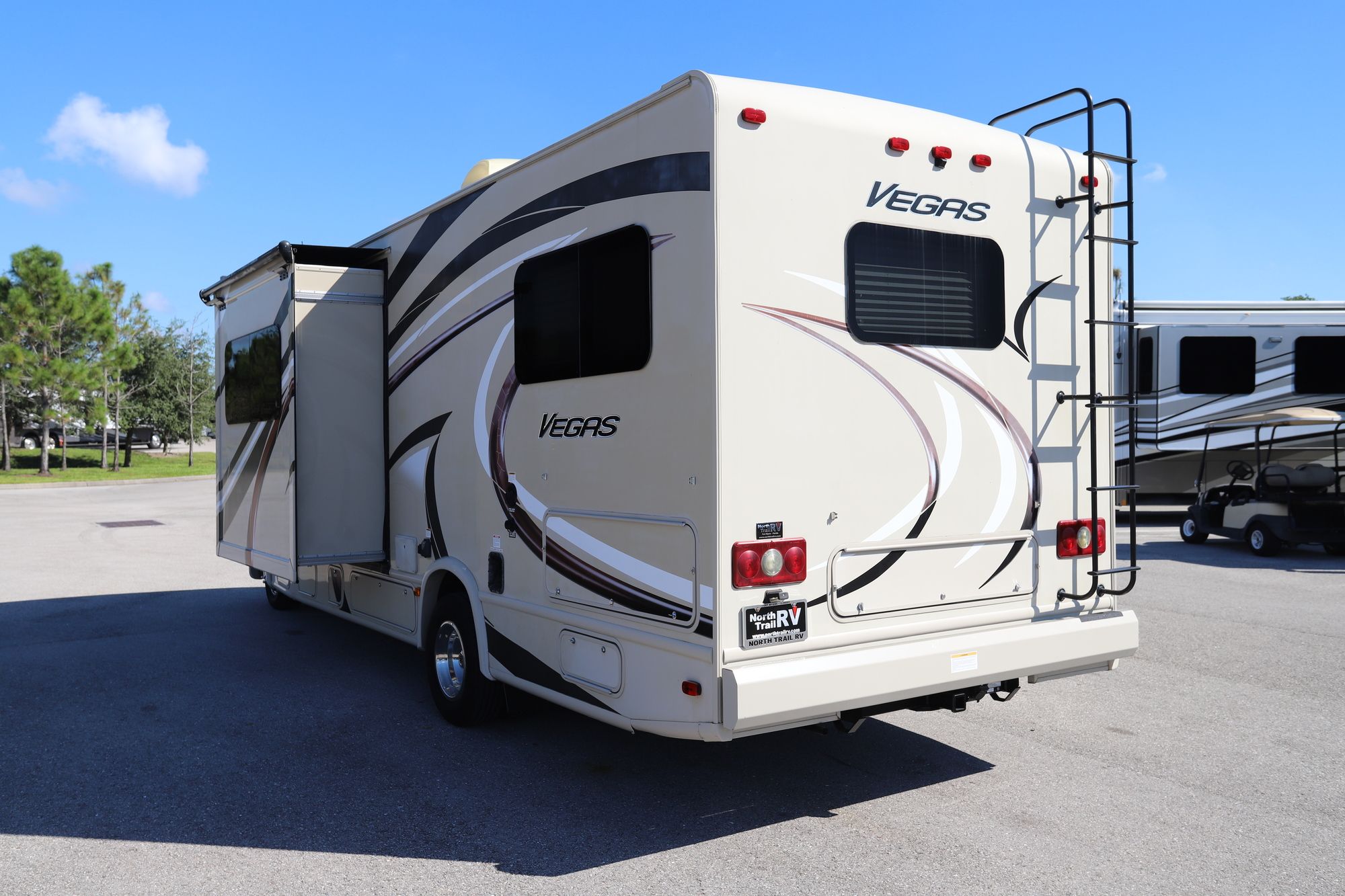 Used 2017 Thor Vegas 25.4 Class A  For Sale