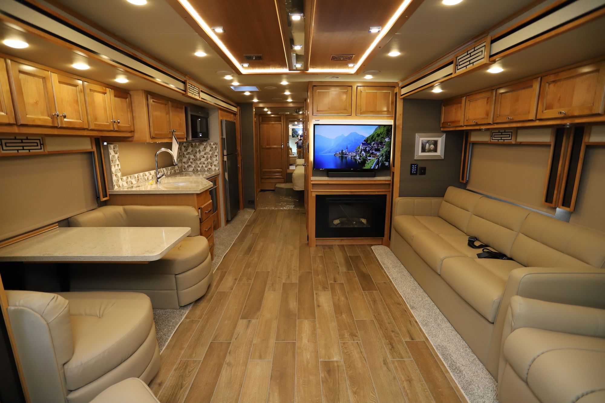 New 2021 Tiffin Motor Homes Allegro Red 33AA Class A  For Sale