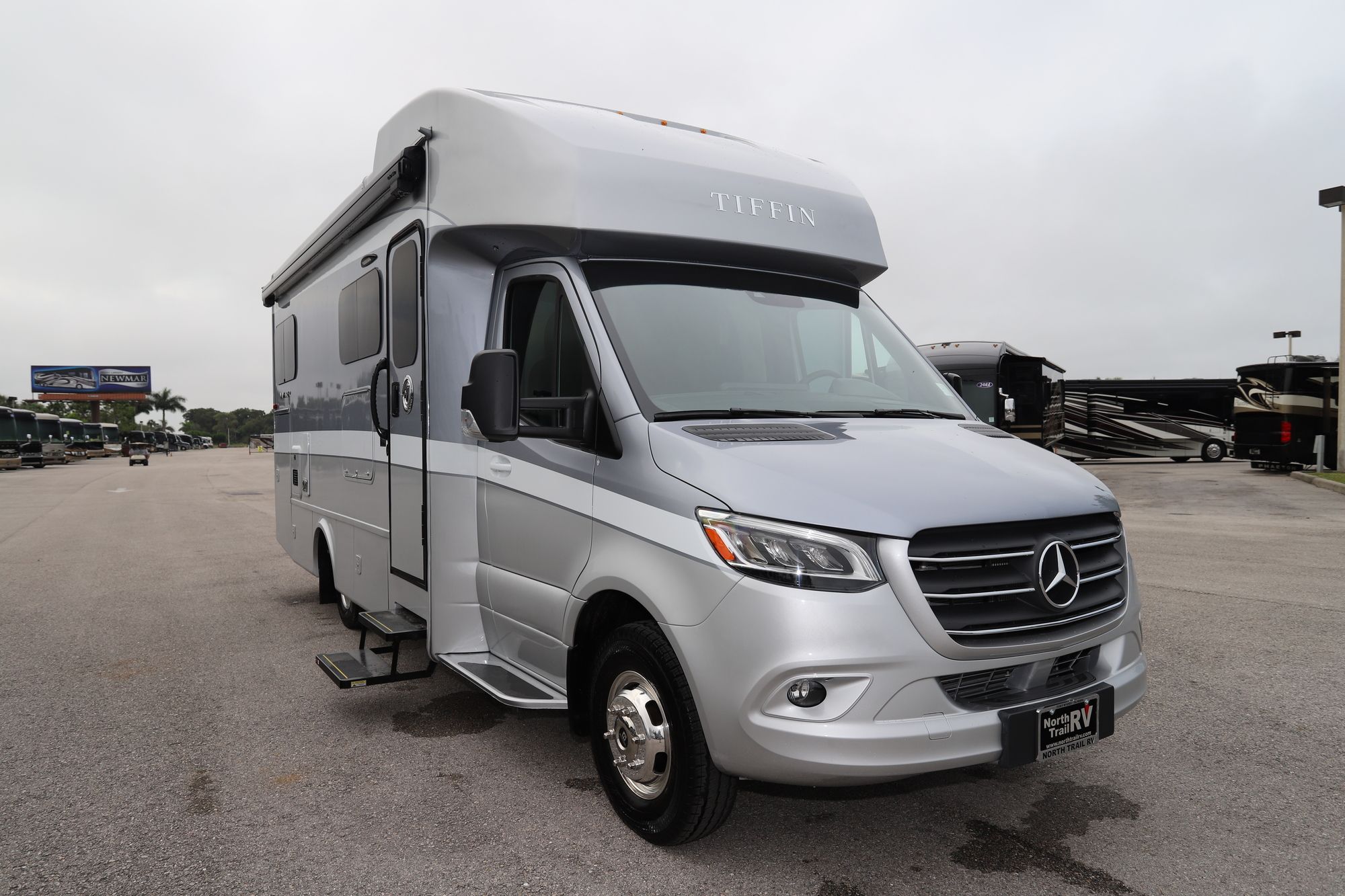 New 2021 Tiffin Motor Homes Wayfarer 25LW Class C  For Sale