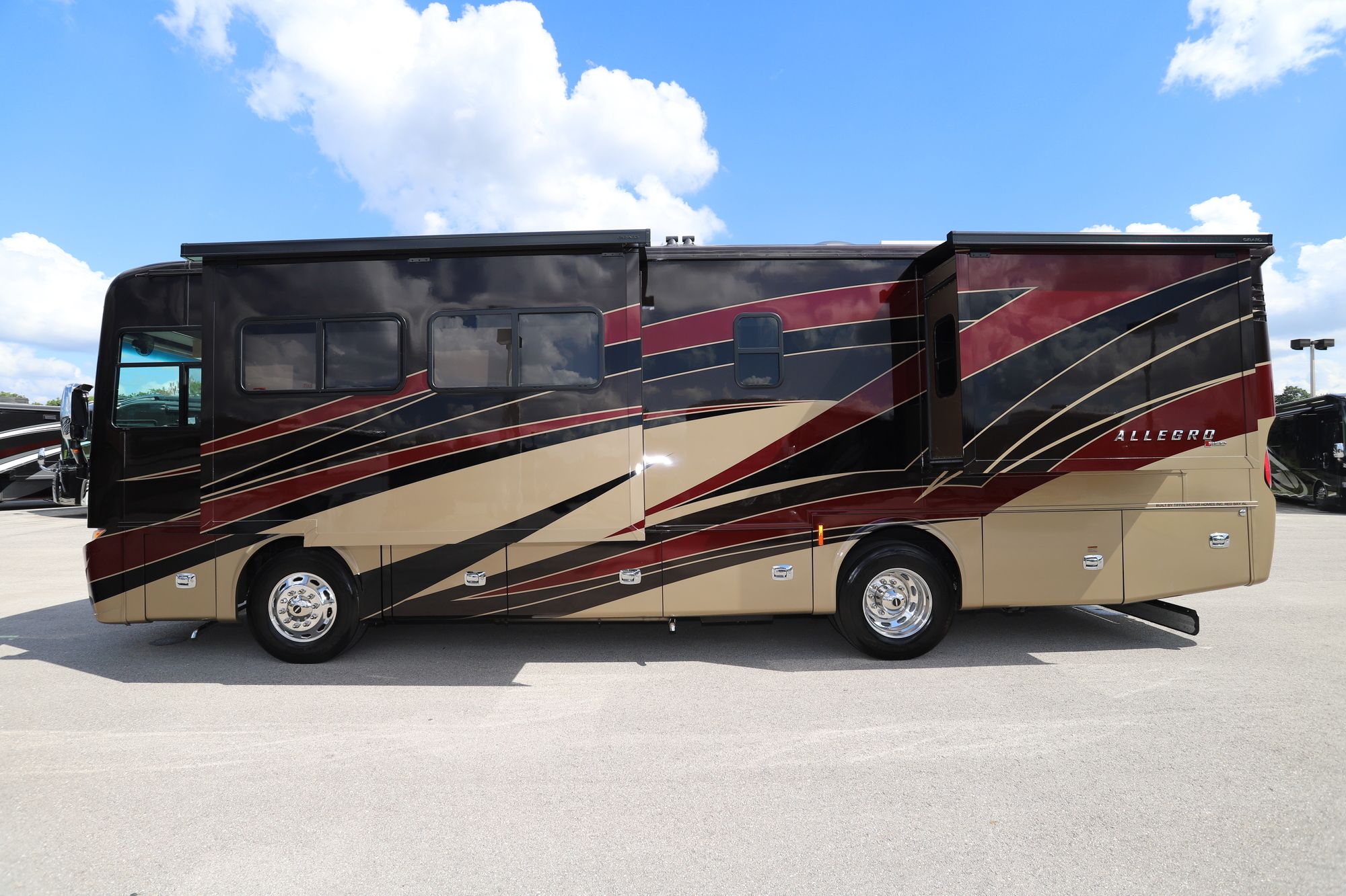 New 2021 Tiffin Motor Homes Allegro Red 33AA Class A  For Sale