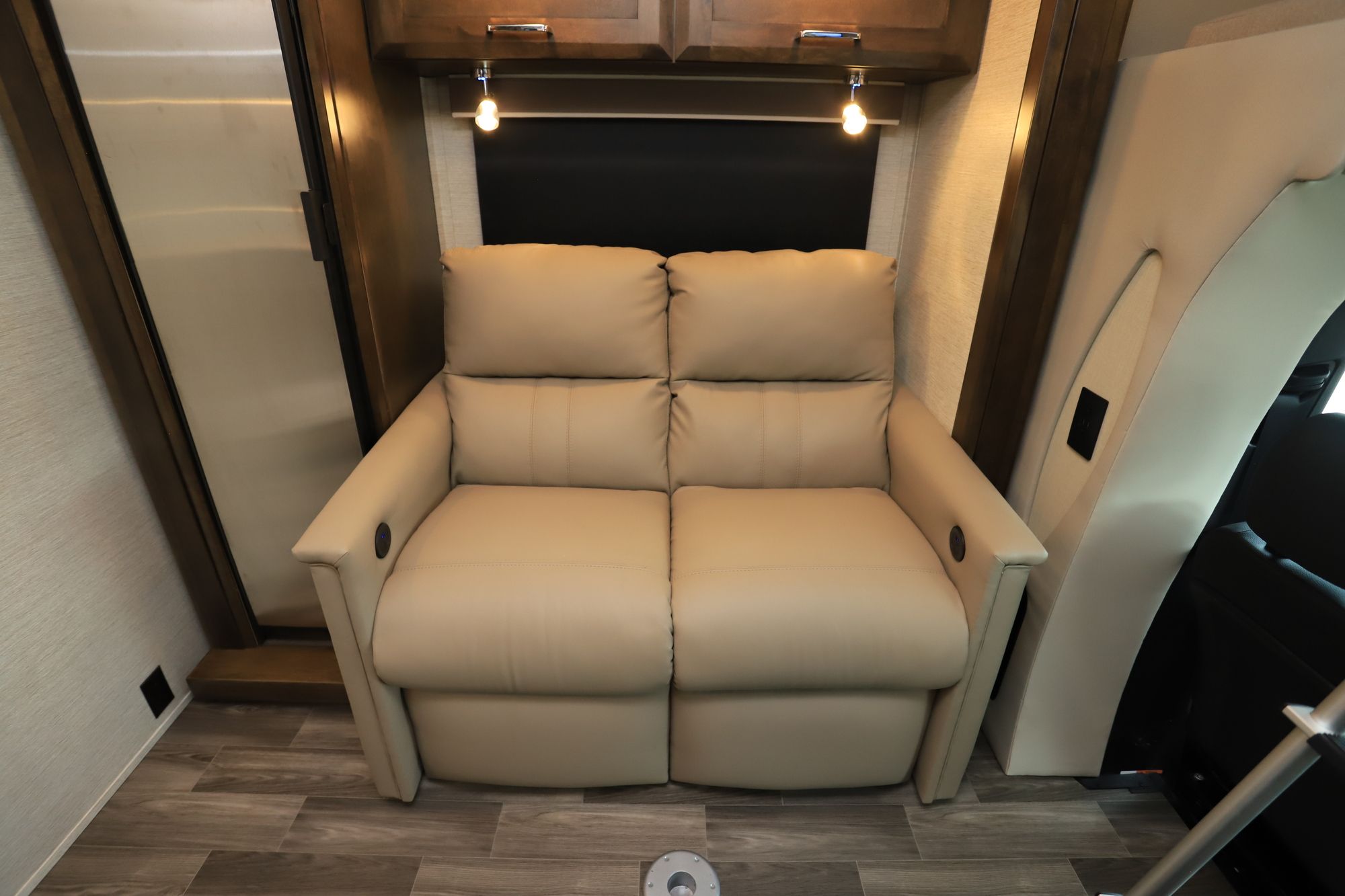 New 2021 Tiffin Motor Homes Wayfarer 25LW Class C  For Sale