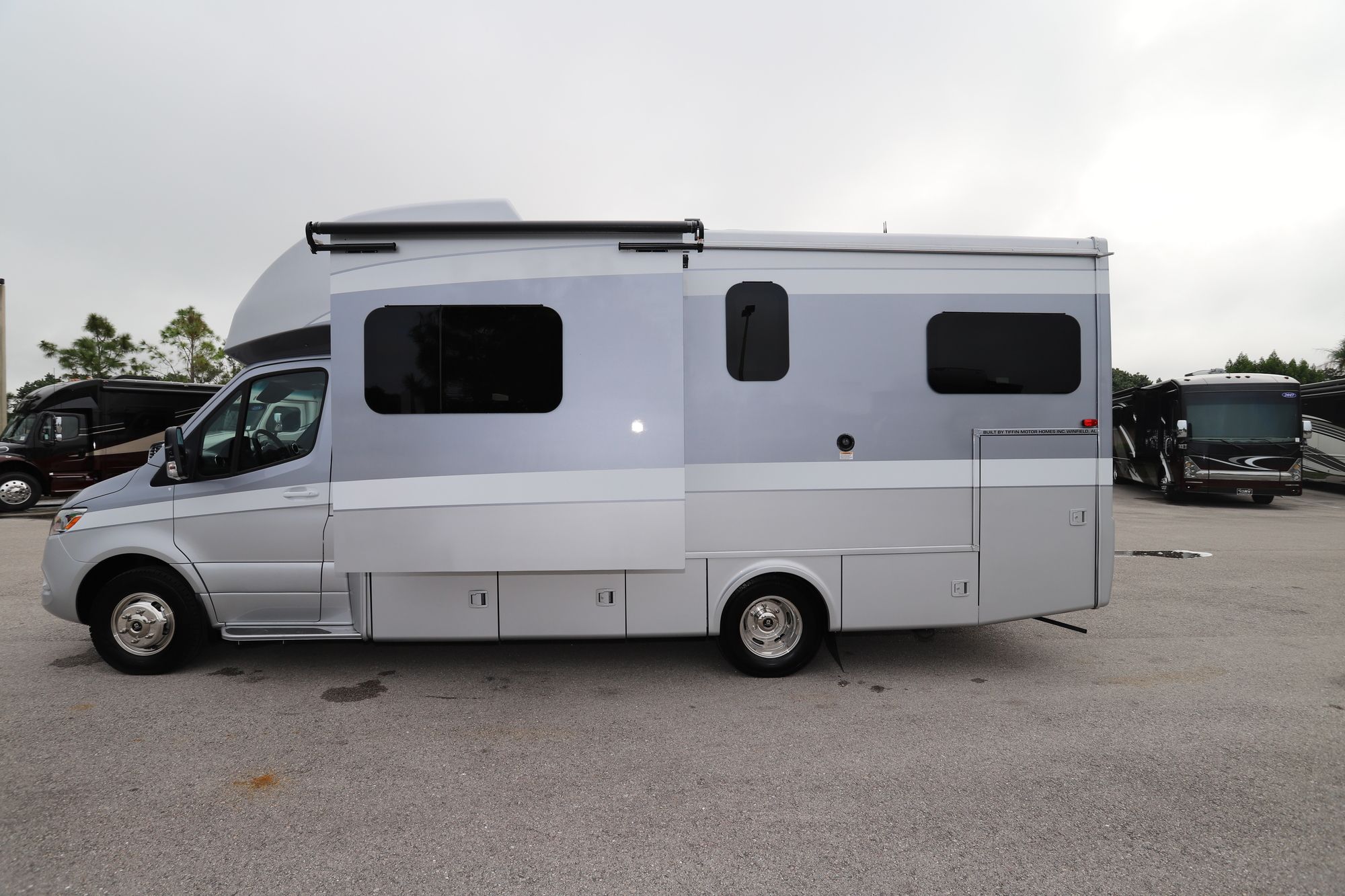 New 2021 Tiffin Motor Homes Wayfarer 25LW Class C  For Sale