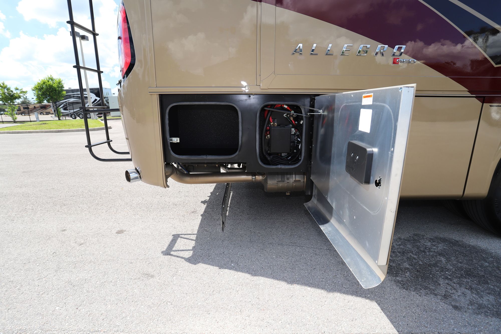 New 2021 Tiffin Motor Homes Allegro Red 33AA Class A  For Sale