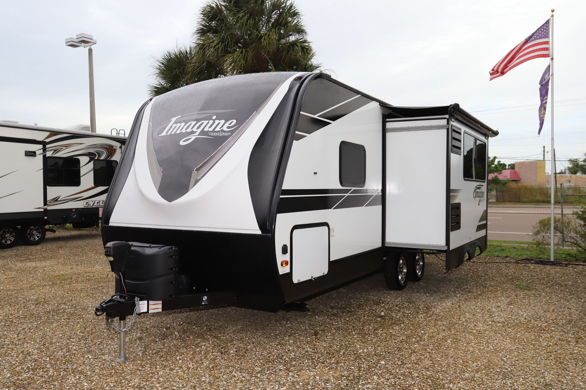 Used 2019 Grand Design Imagine 2150RB Travel Trailer  For Sale