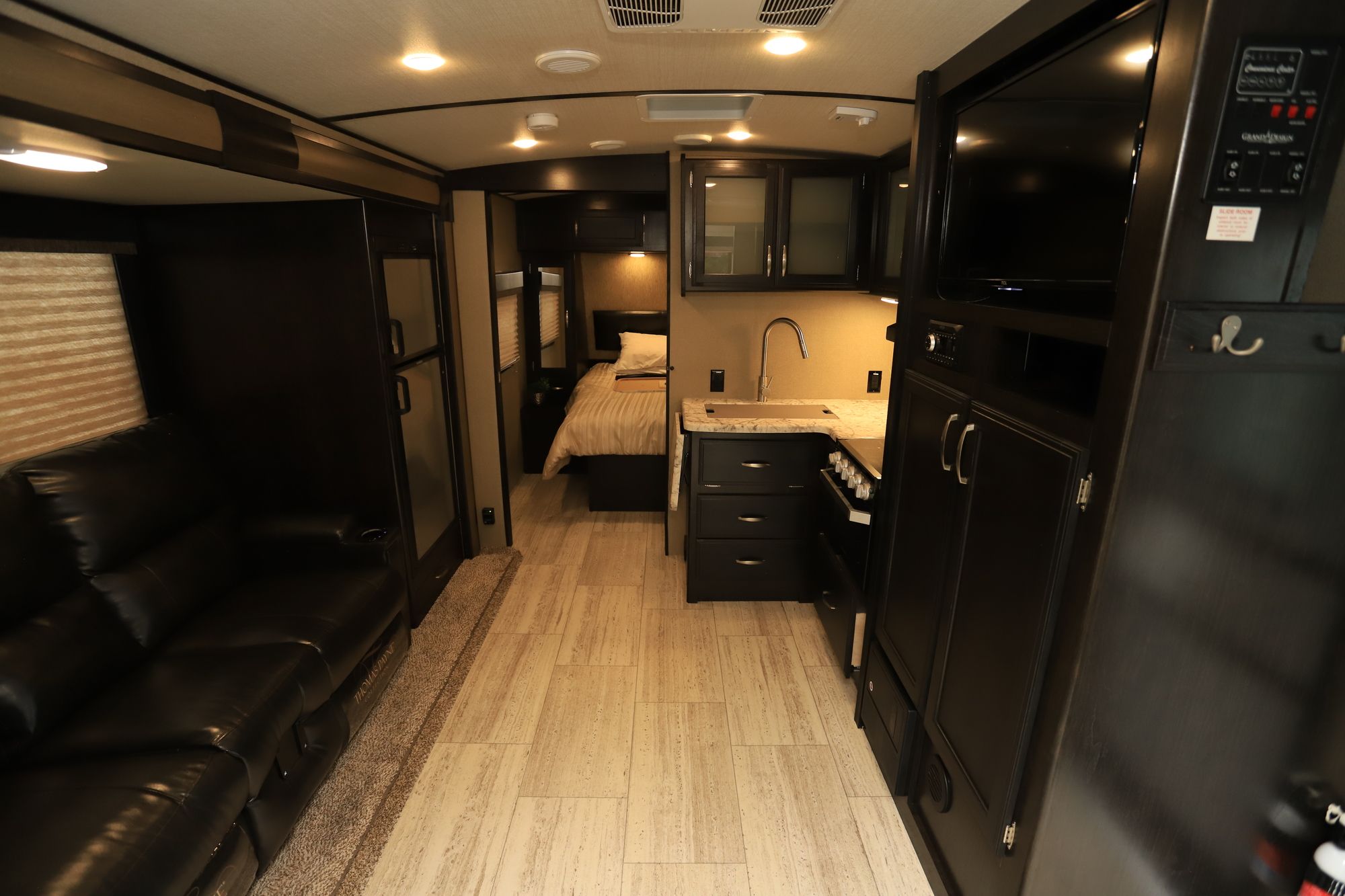 Used 2019 Grand Design Imagine 2150RB Travel Trailer  For Sale