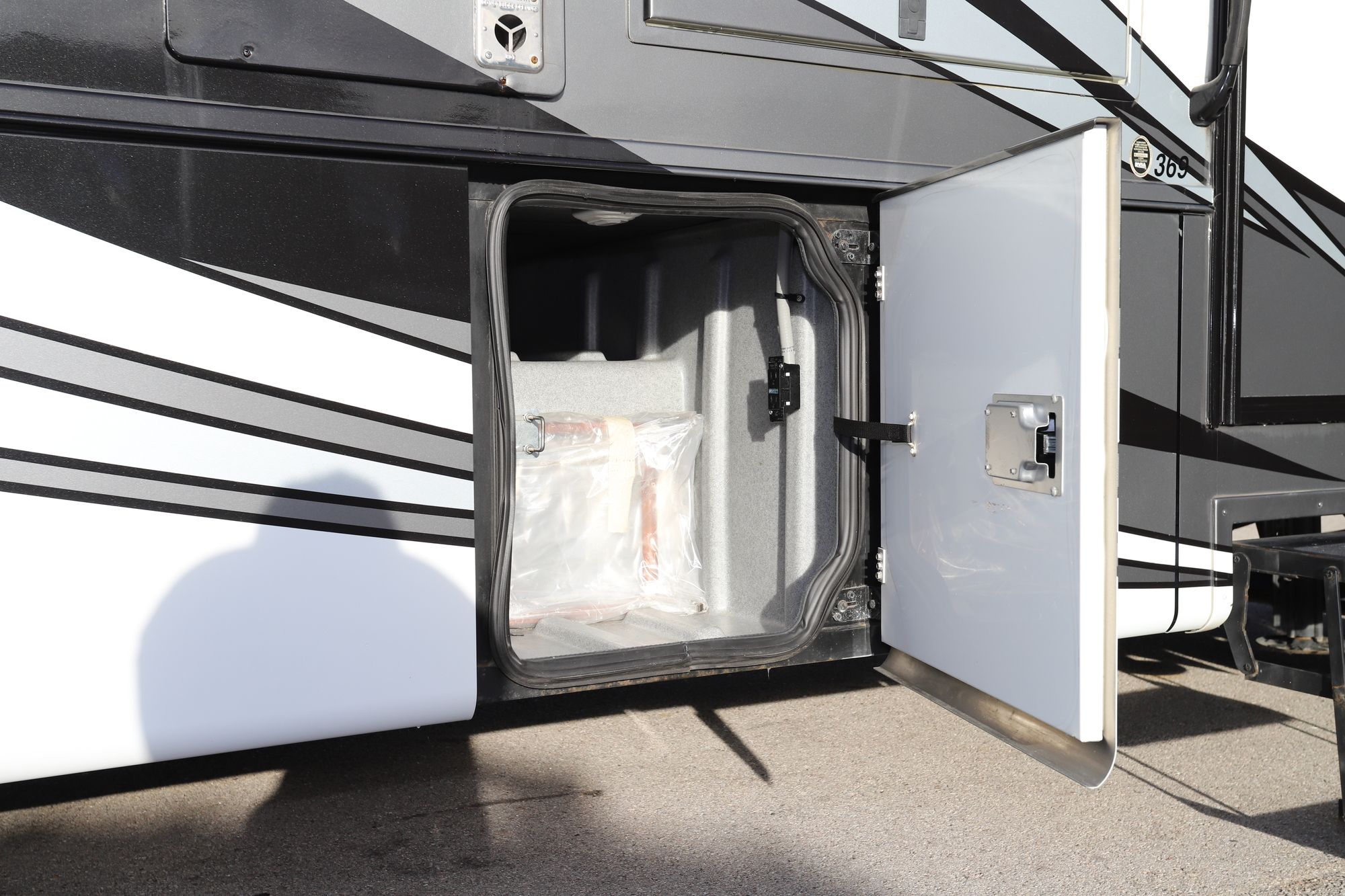 Used 2017 Forest River Georgetown Xl 369DS Class A  For Sale