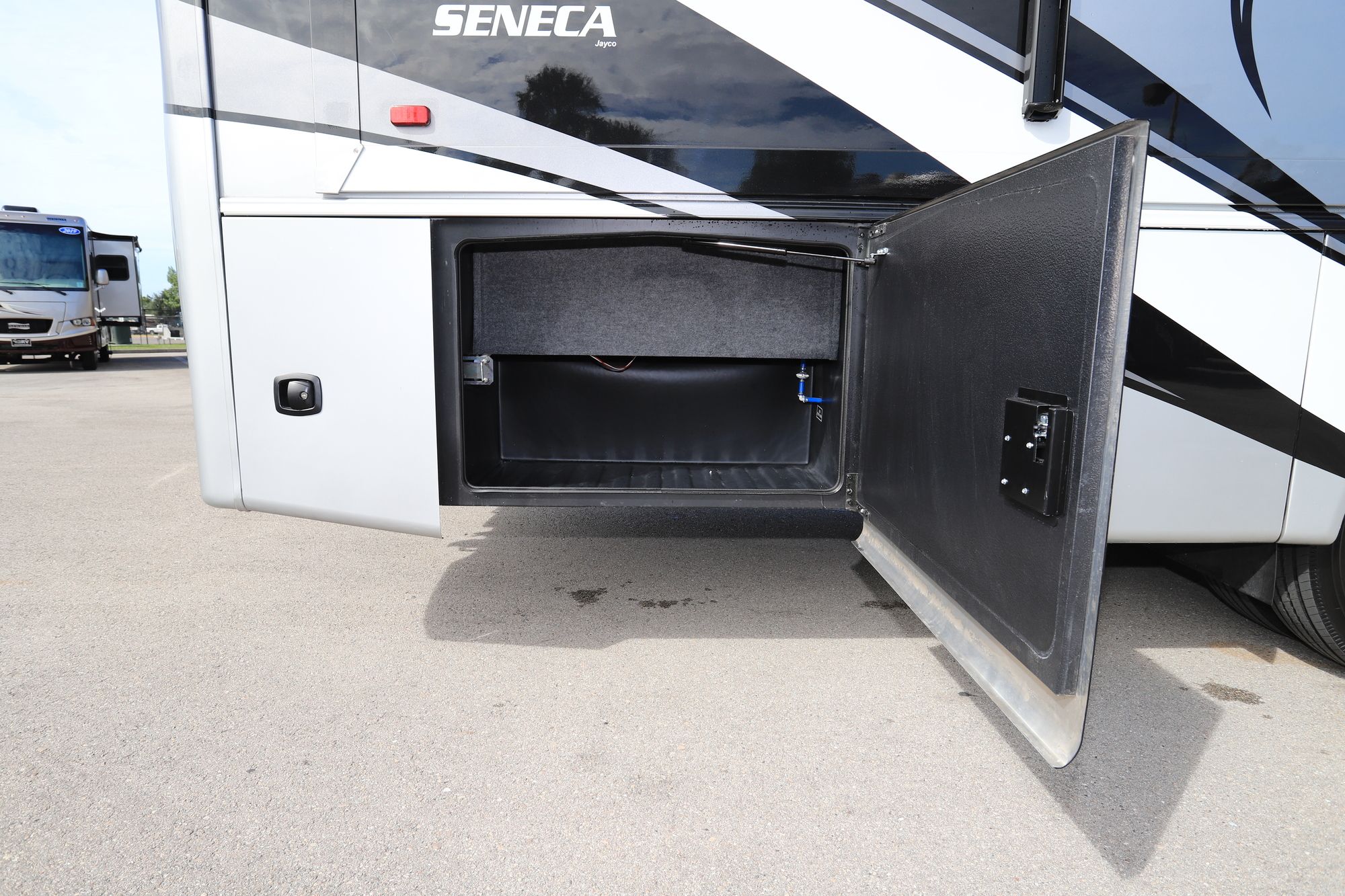 New 2021 Jayco Seneca 37L Super C  For Sale