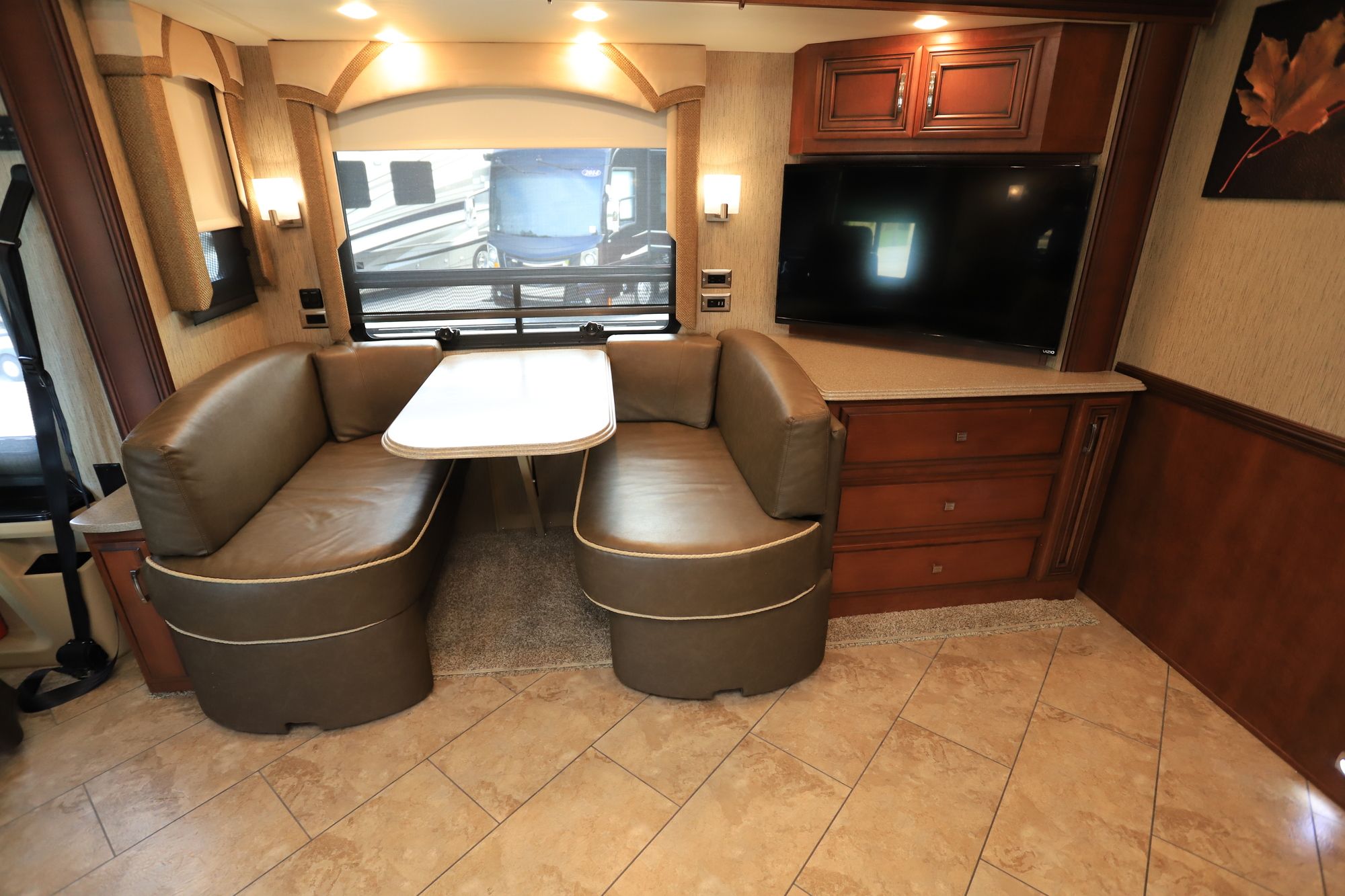 Used 2016 Newmar Ventana Le 3436 Class A  For Sale