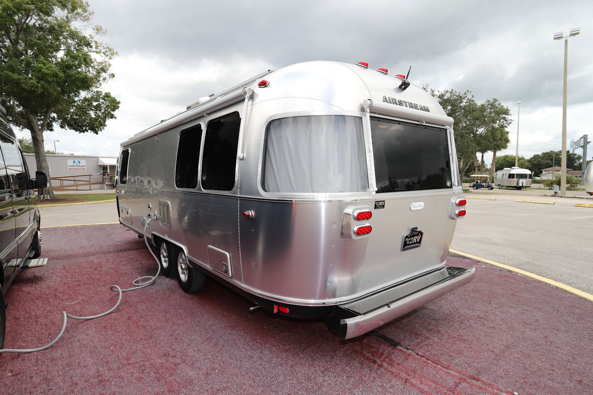 New 2021 Airstream Flying Cloud 27FB Travel Trailer  For Sale