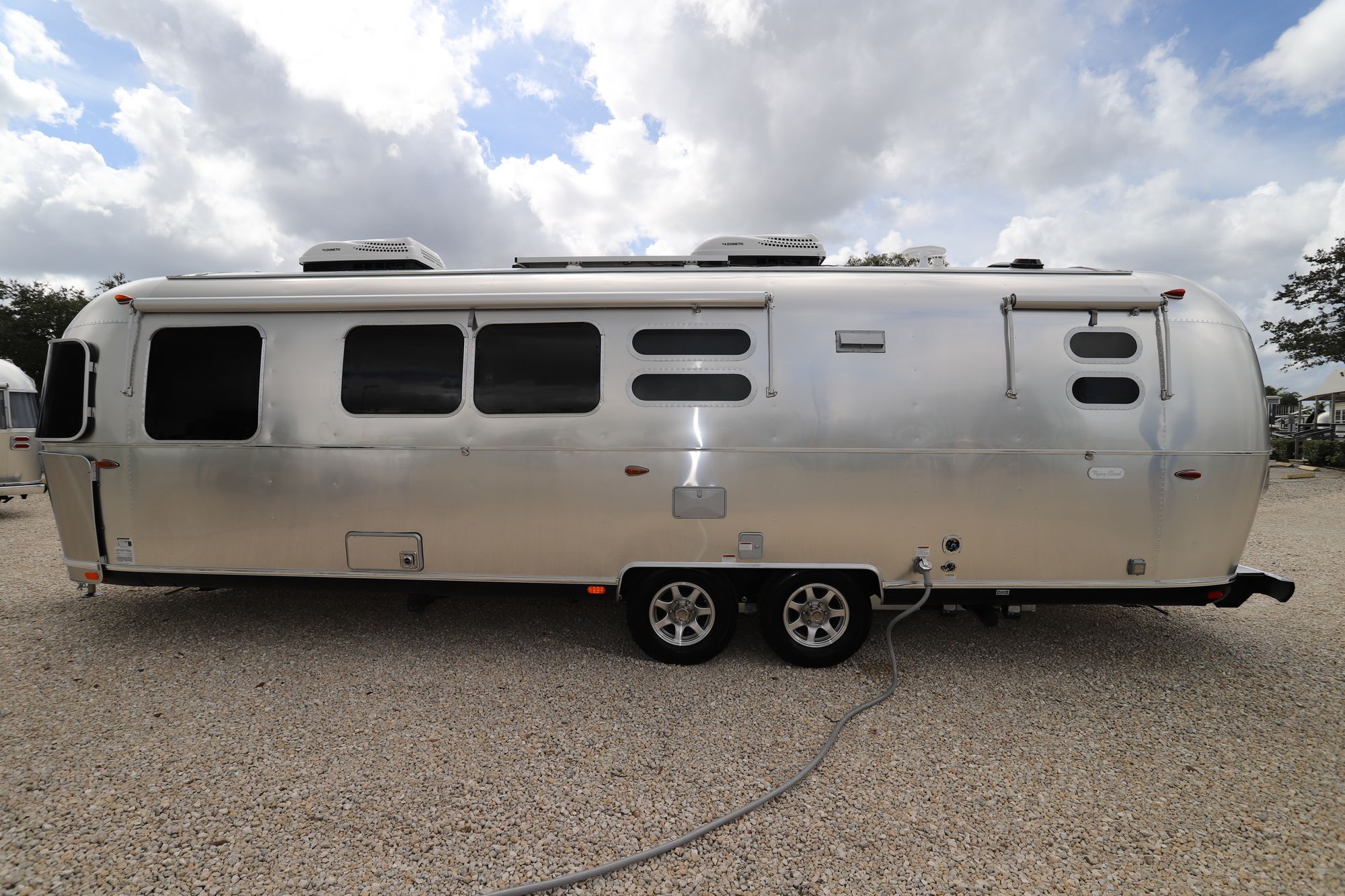 New 2021 Airstream Flying Cloud 30FB Travel Trailer  For Sale