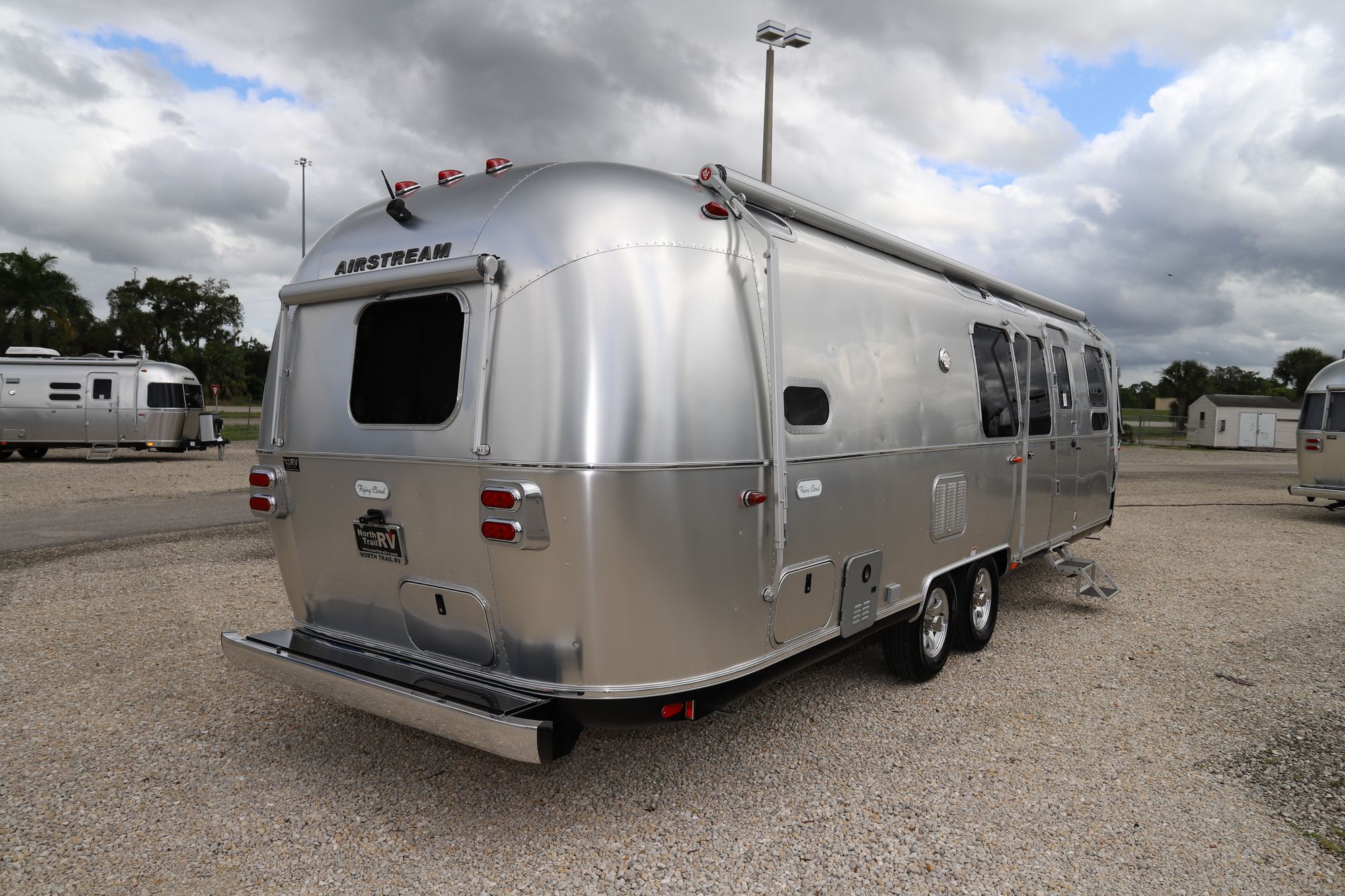 New 2021 Airstream Flying Cloud 30FB Travel Trailer  For Sale