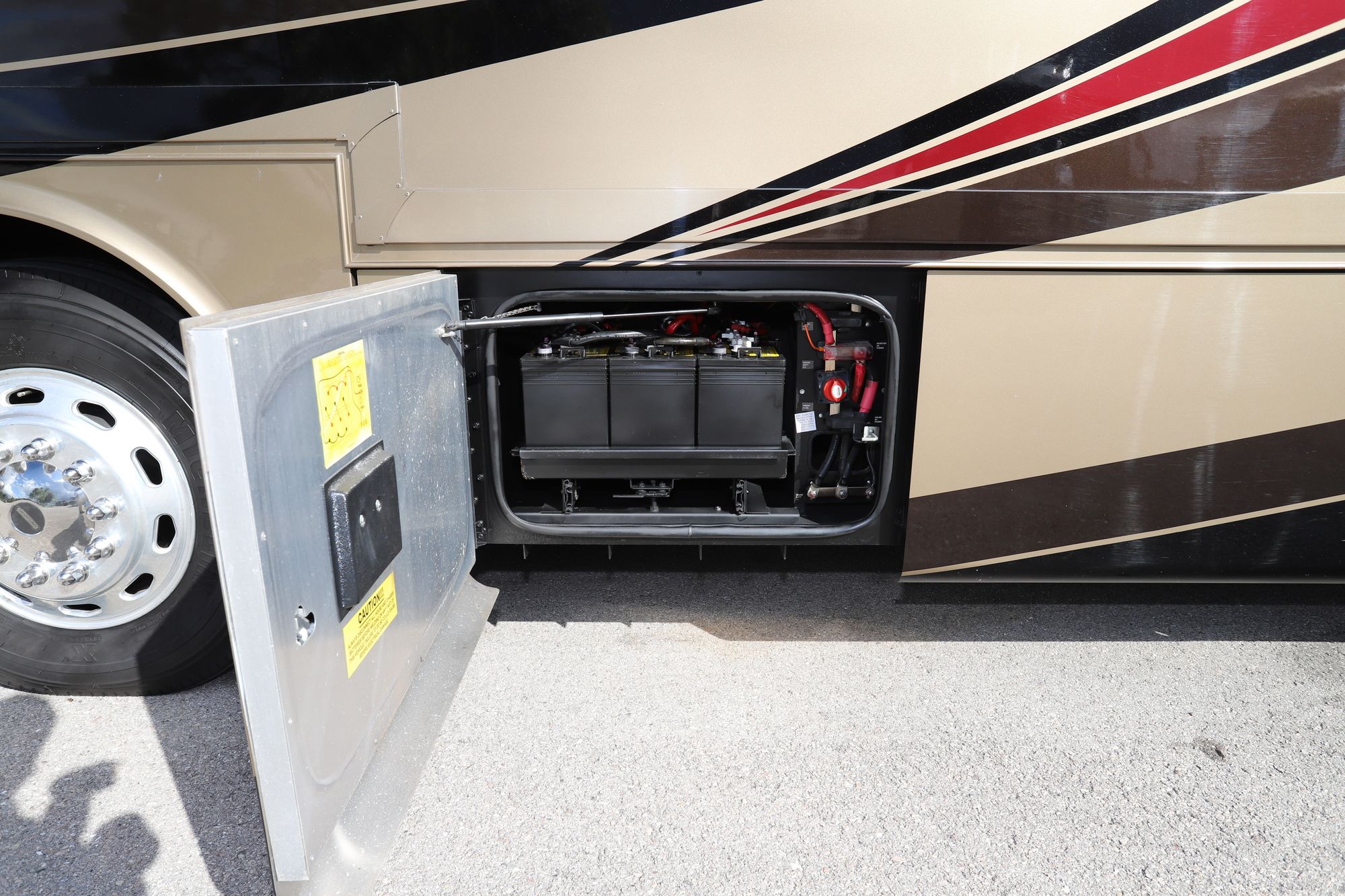 Used 2015 Tiffin Motor Homes Phaeton 40QBH Class A  For Sale