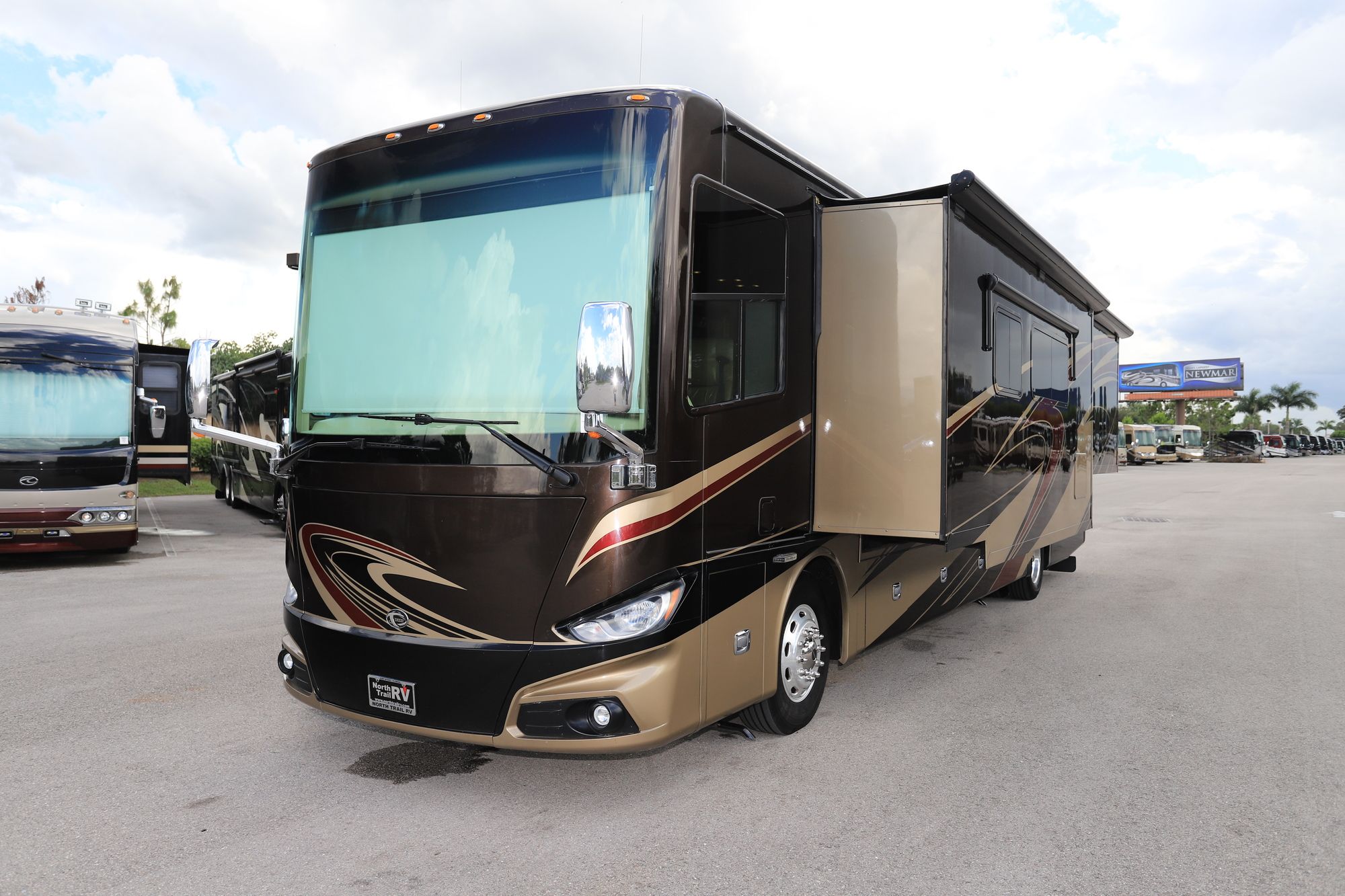 Used 2015 Tiffin Motor Homes Phaeton 40QBH Class A  For Sale