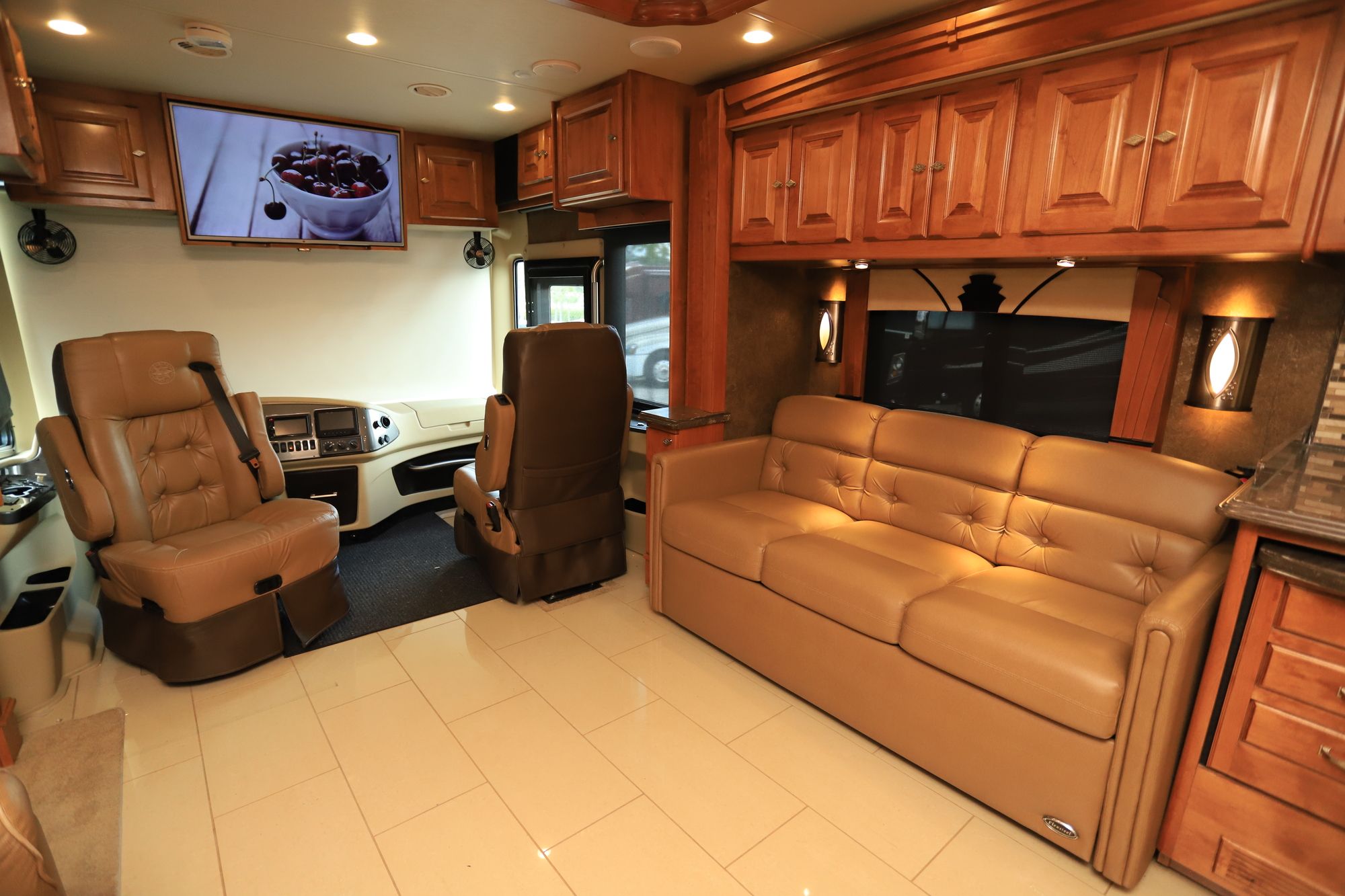 Used 2015 Tiffin Motor Homes Phaeton 40QBH Class A  For Sale