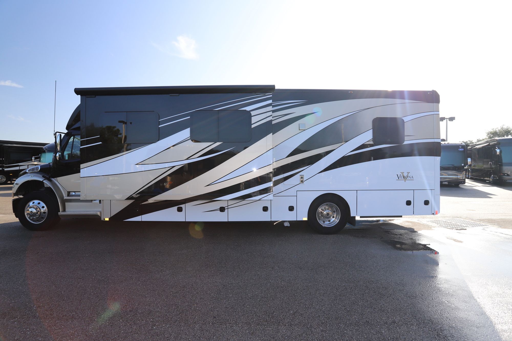 Used 2019 Renegade Rv Verona 36VSB Super C  For Sale