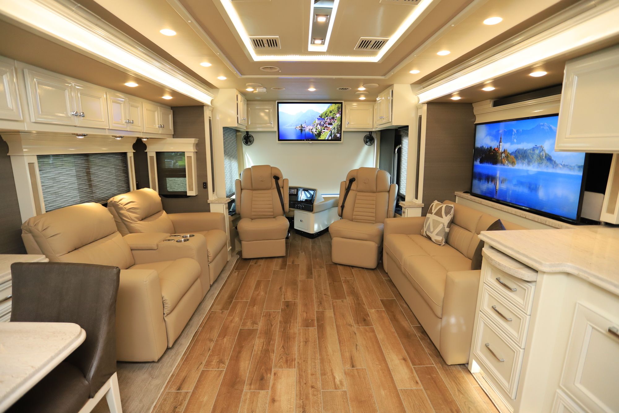 New 2021 Tiffin Motor Homes Phaeton 37BH Class A  For Sale