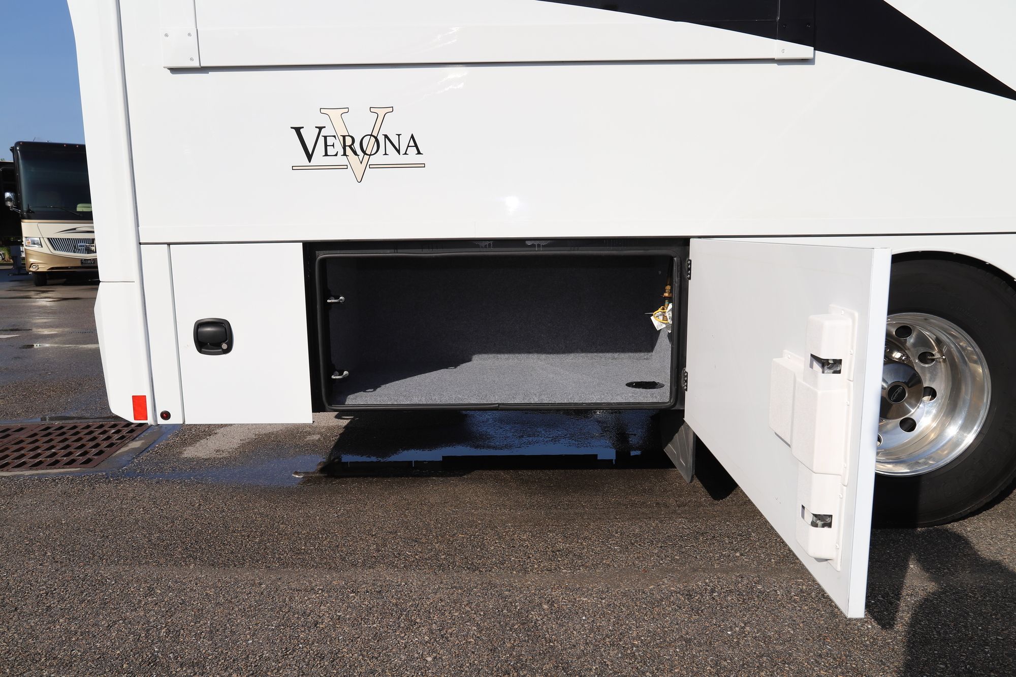 Used 2019 Renegade Rv Verona 36VSB Super C  For Sale