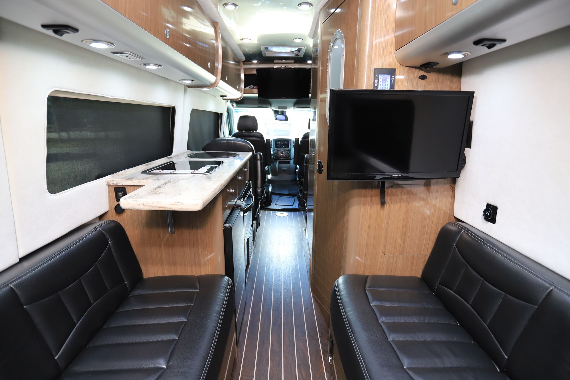 Used 2018 Airstream Interstate LOUNGE Class B  For Sale