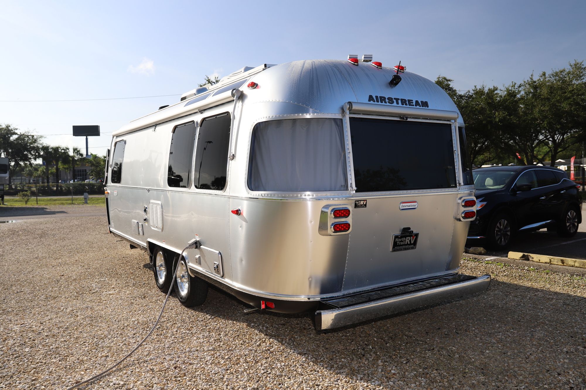 New 2021 Airstream International 25FB Travel Trailer  For Sale