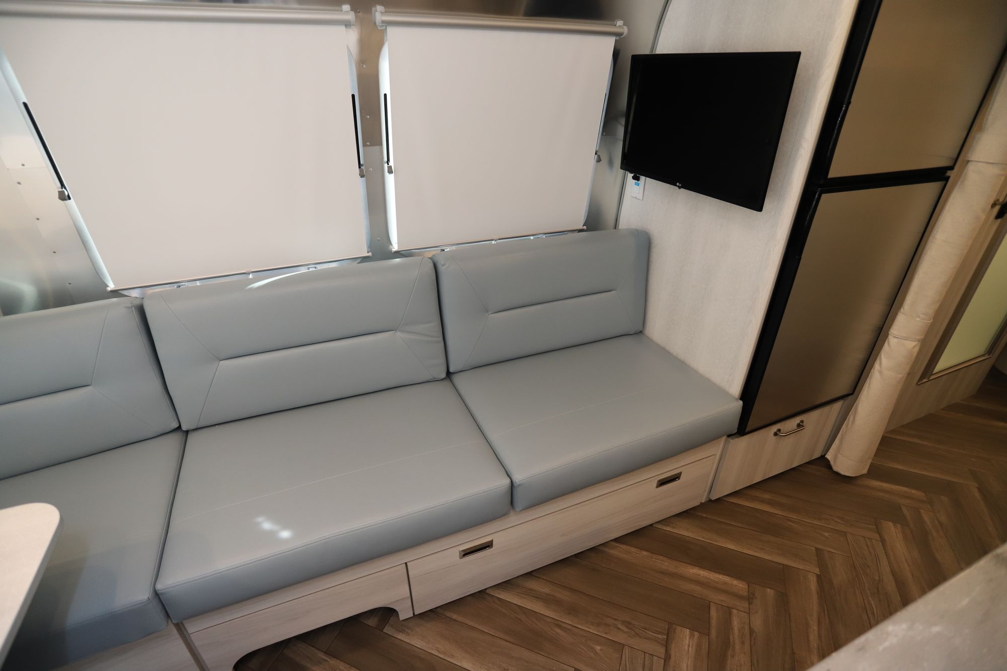 New 2021 Airstream International 25FB Travel Trailer  For Sale