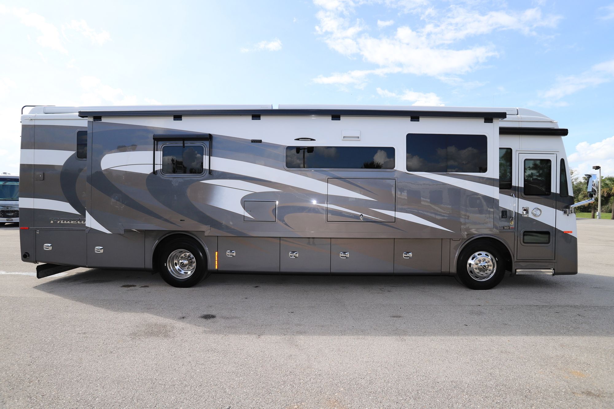 New 2021 Tiffin Motor Homes Phaeton 37BH Class A  For Sale